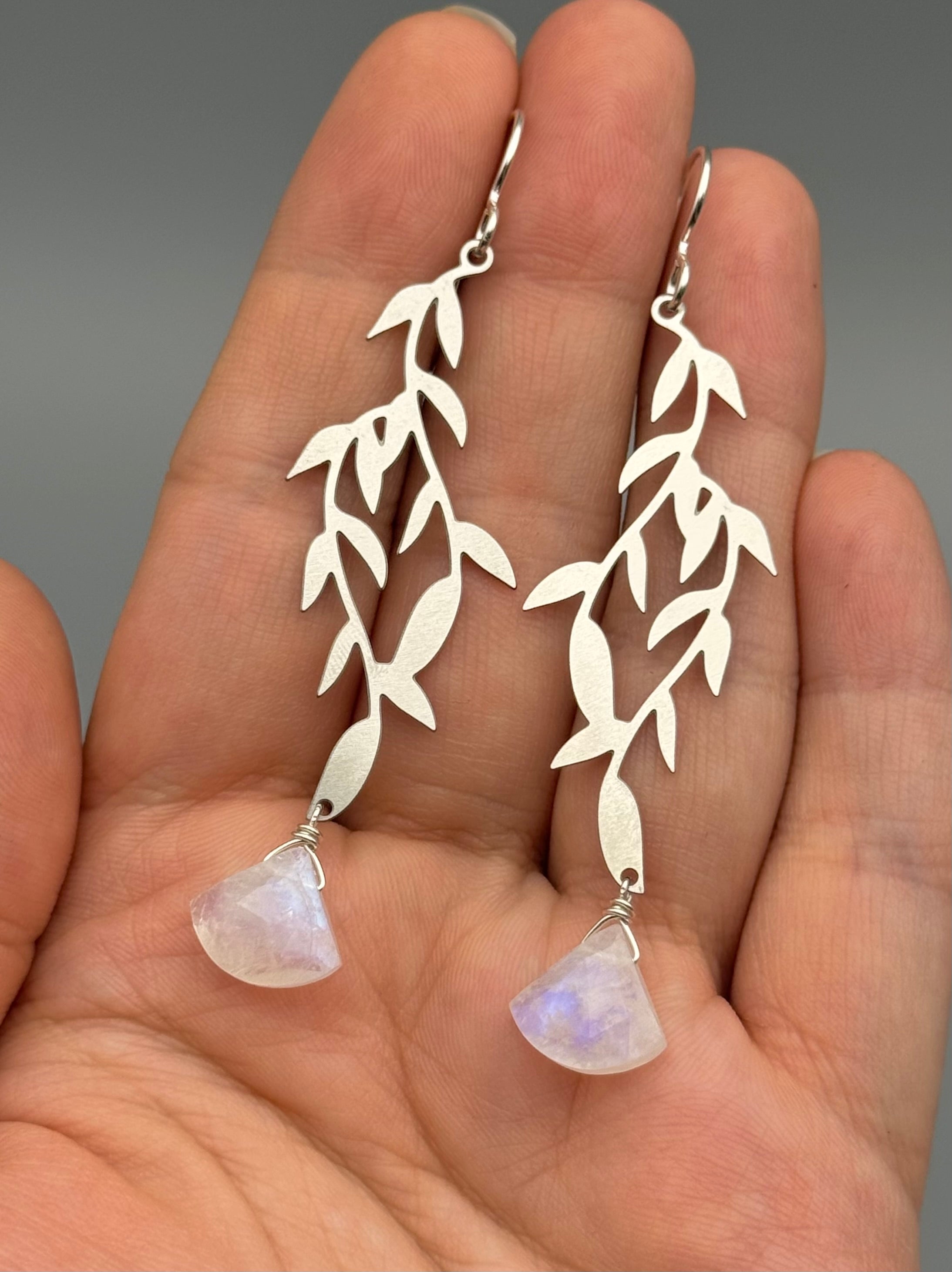 •WEEPING WILLOW• rainbow moonstone + silver earrings
