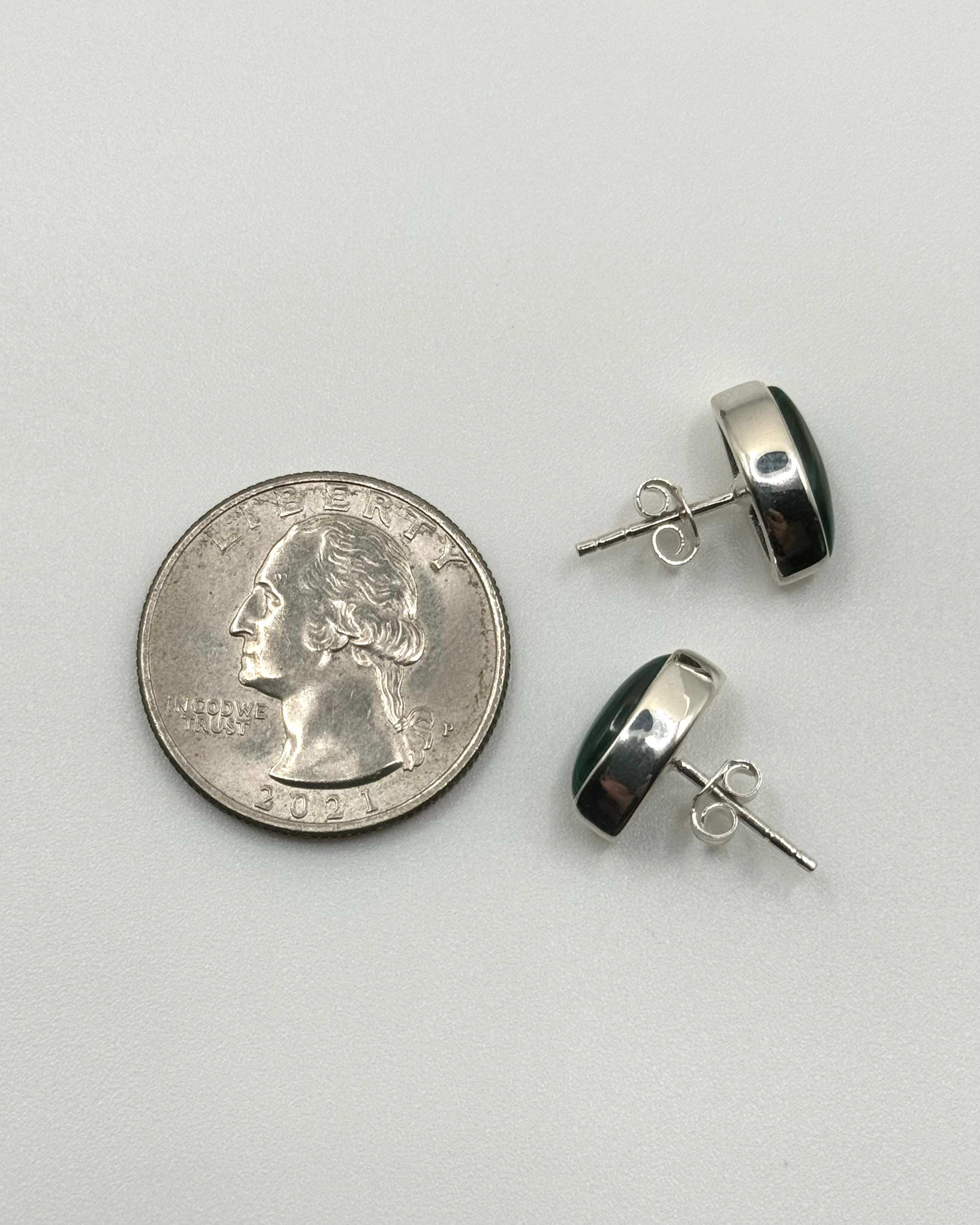 •MALACHITE - EYE• silver bezel set stud earrings