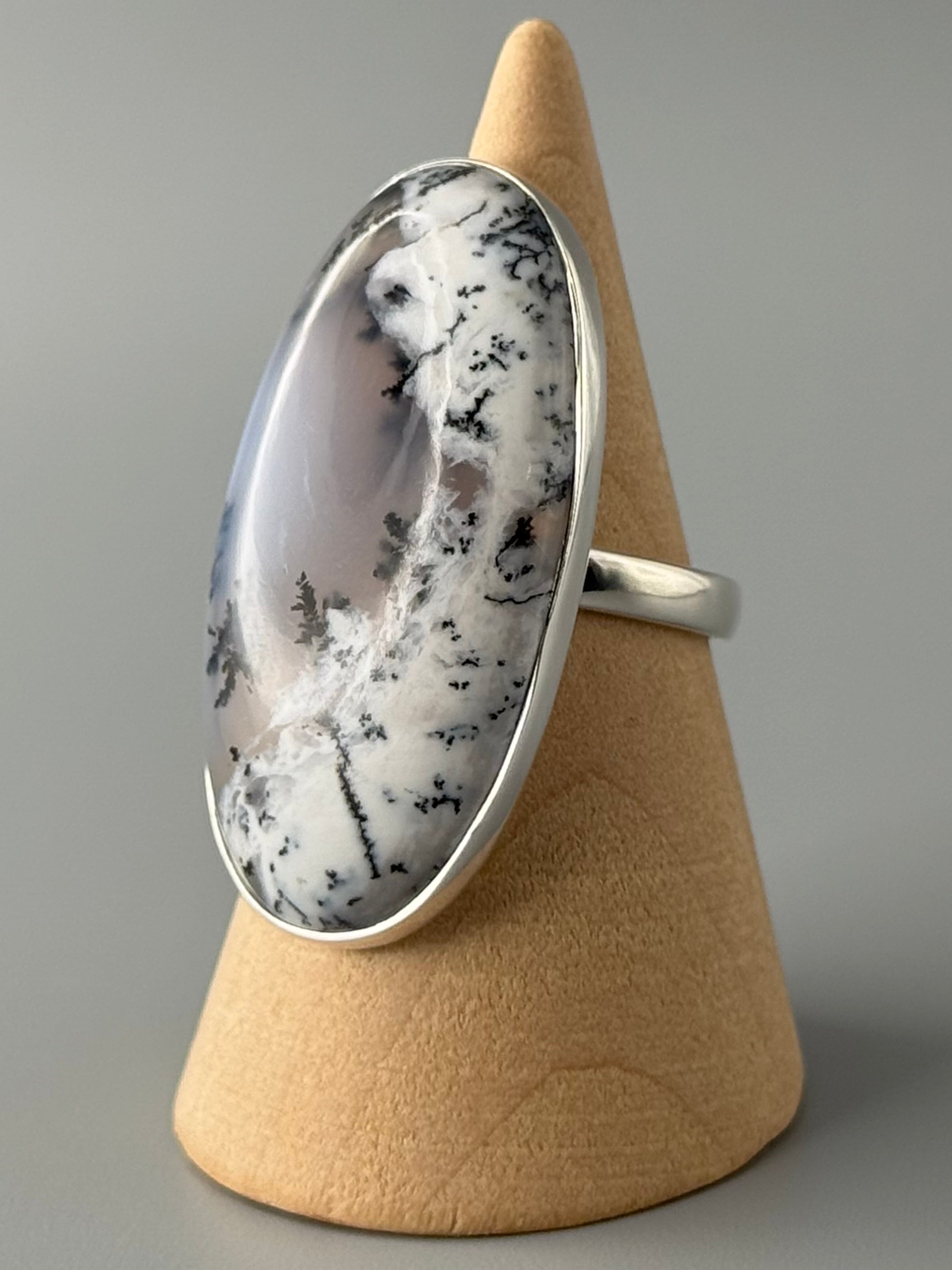 •DENDRITIC OPAL - OVAL• simple bezel silver ring (size 7.5)