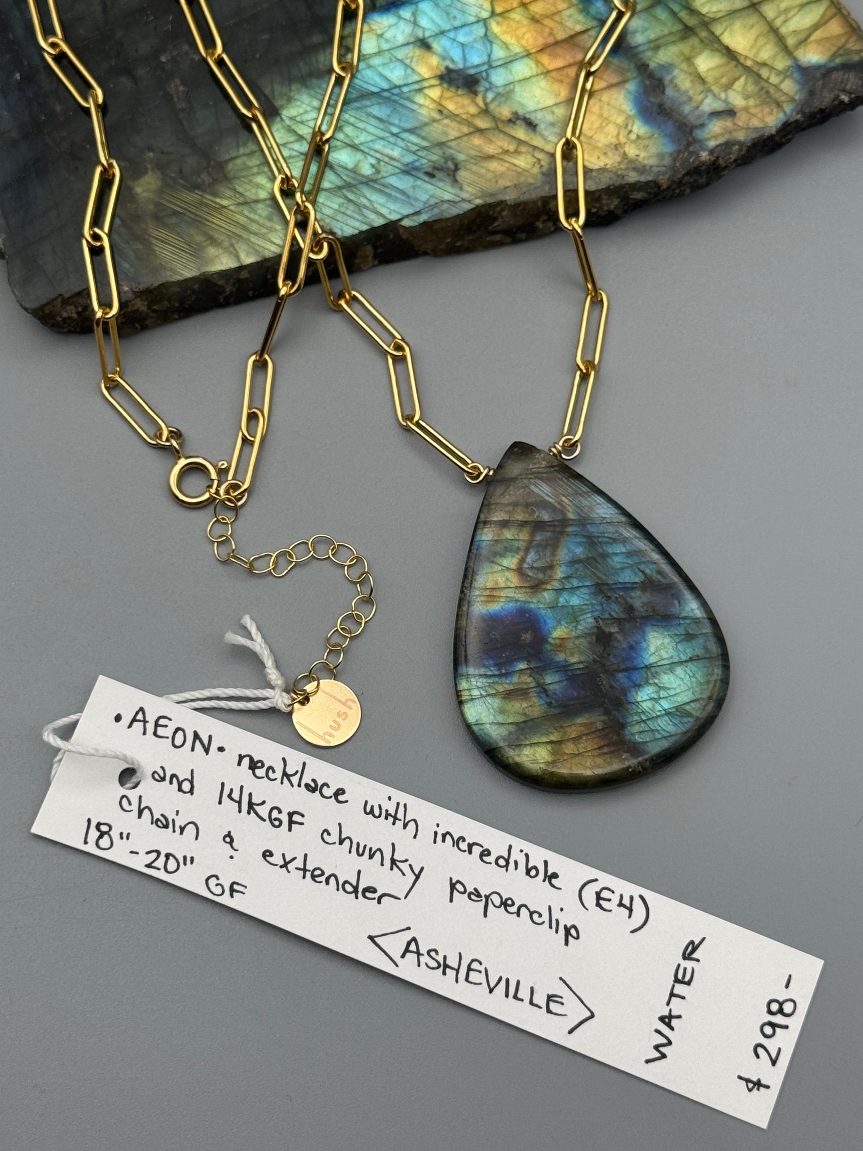 •AEON• labradorite + gold necklace (18"-20" long)