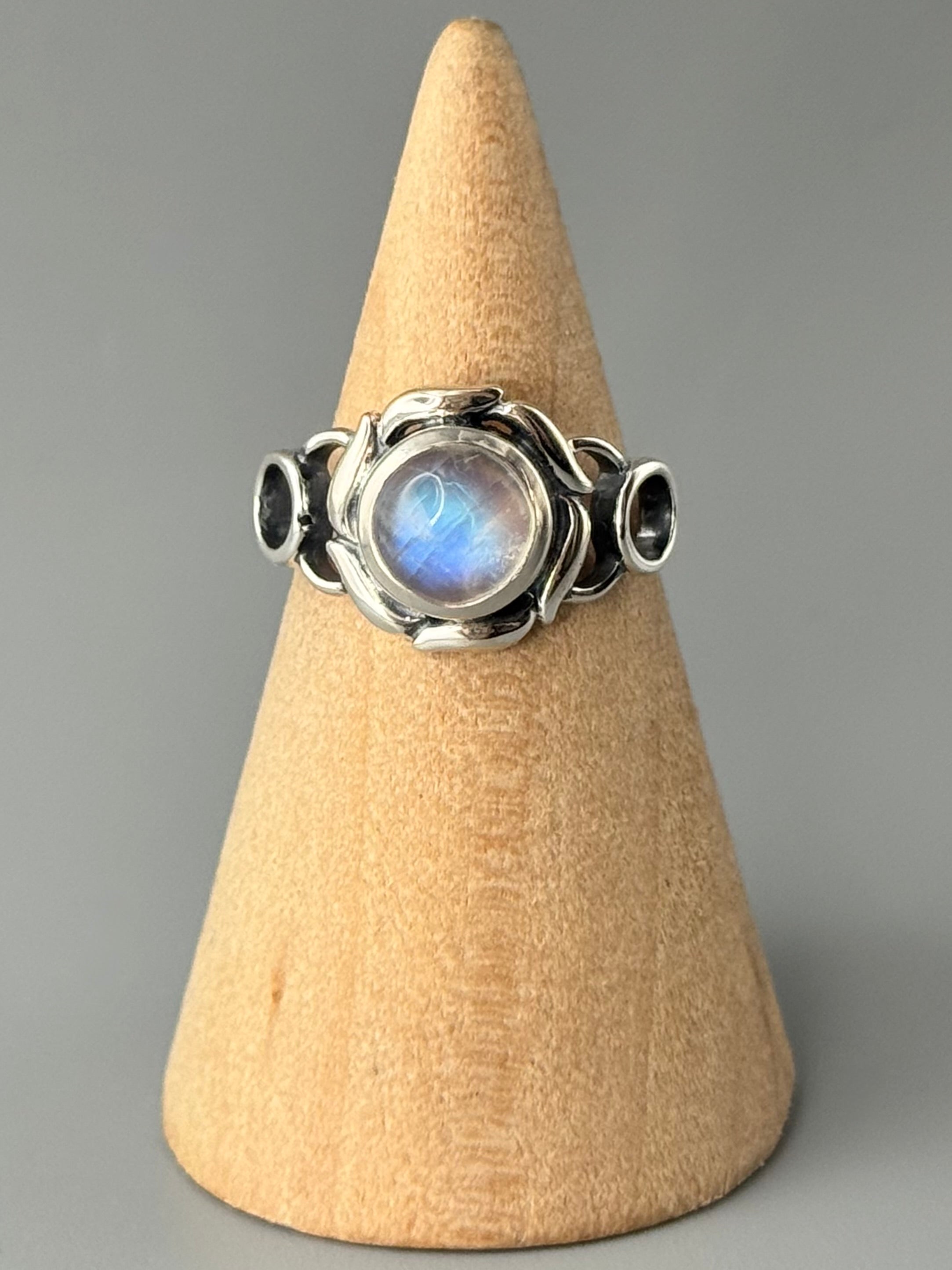 •RAINBOW MOONSTONE - ROSE• sterling silver ring (various sizes)