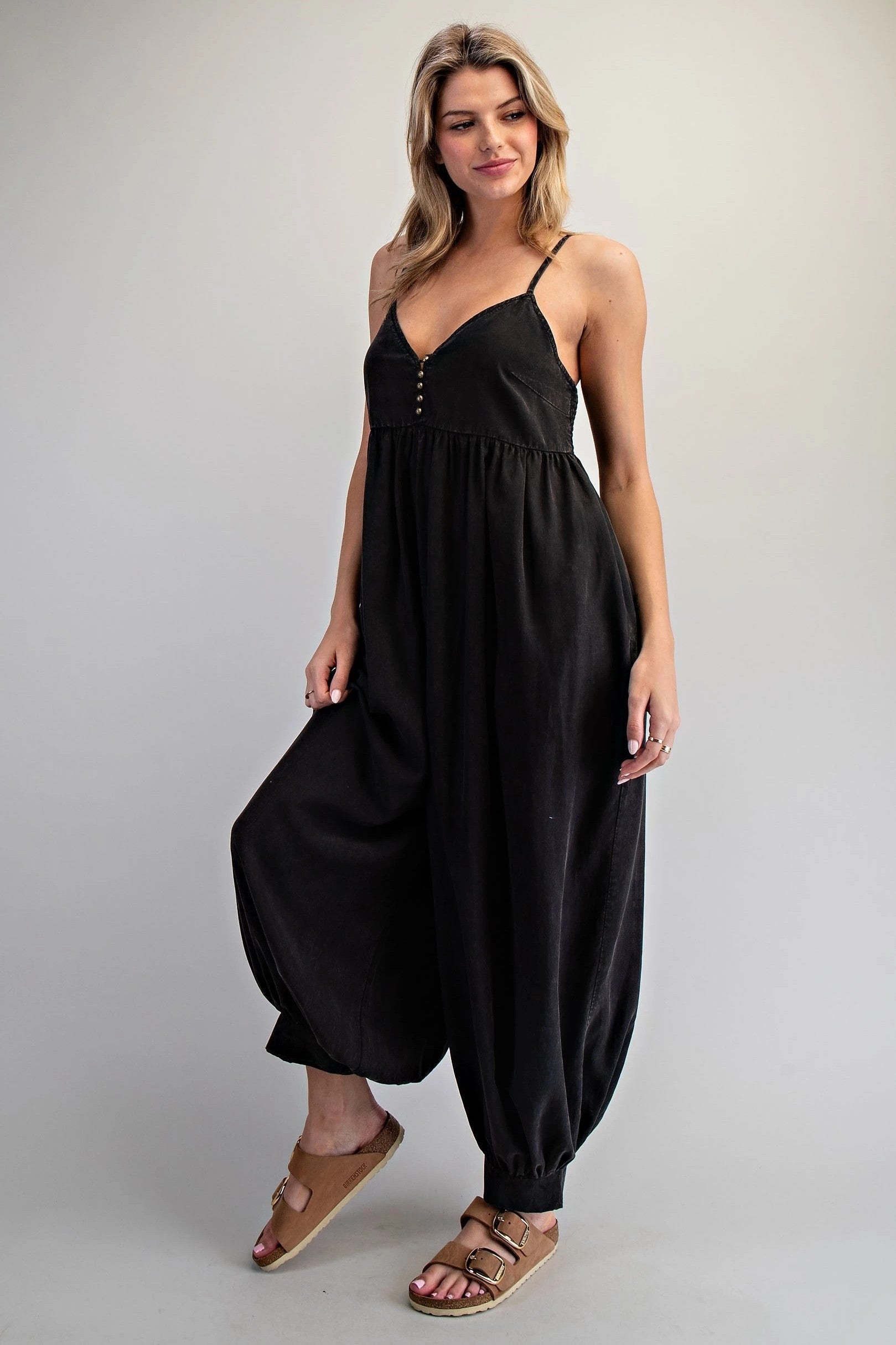 •PEYTON• relaxed fit V-neck jumpsuit