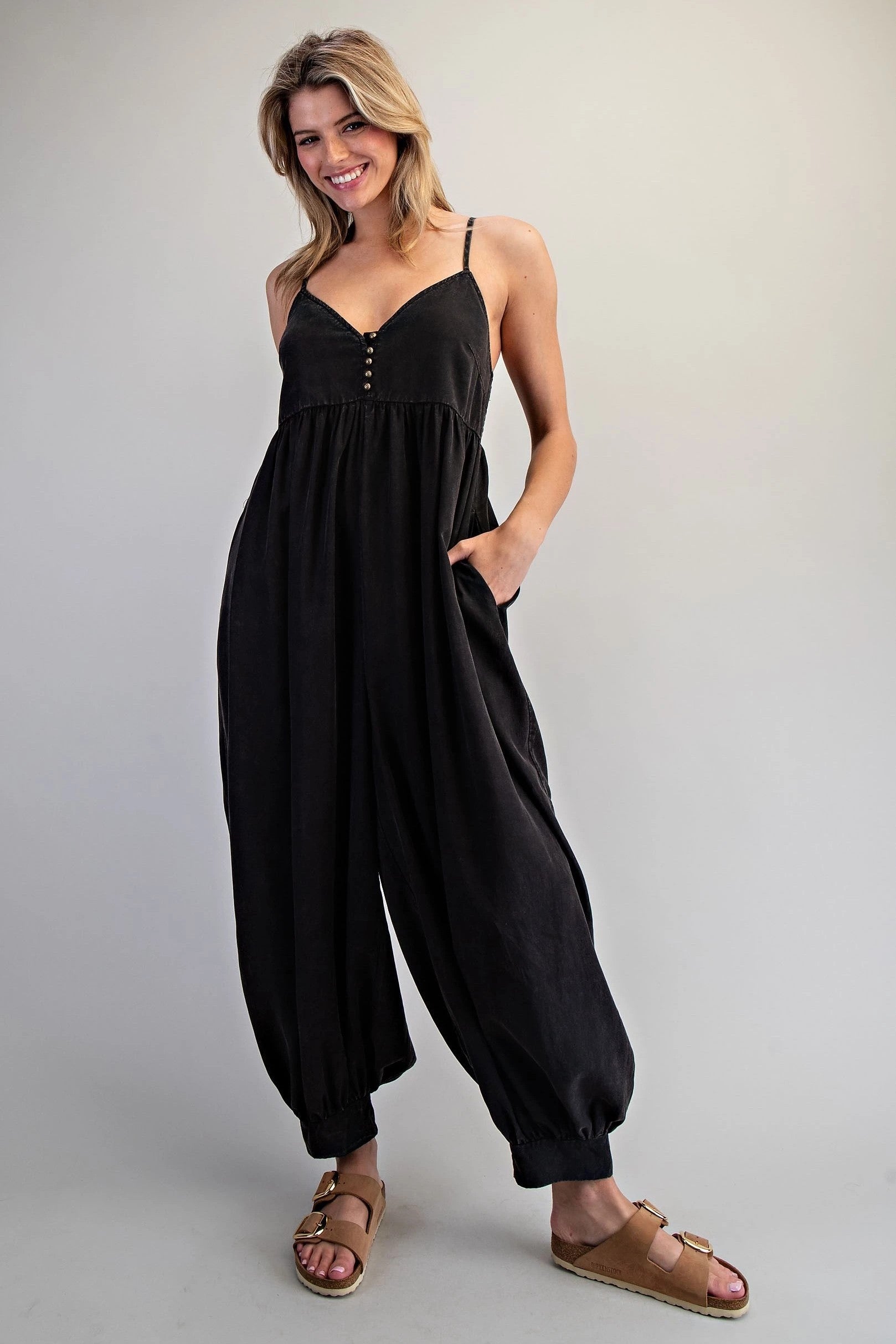 •PEYTON• relaxed fit V-neck jumpsuit