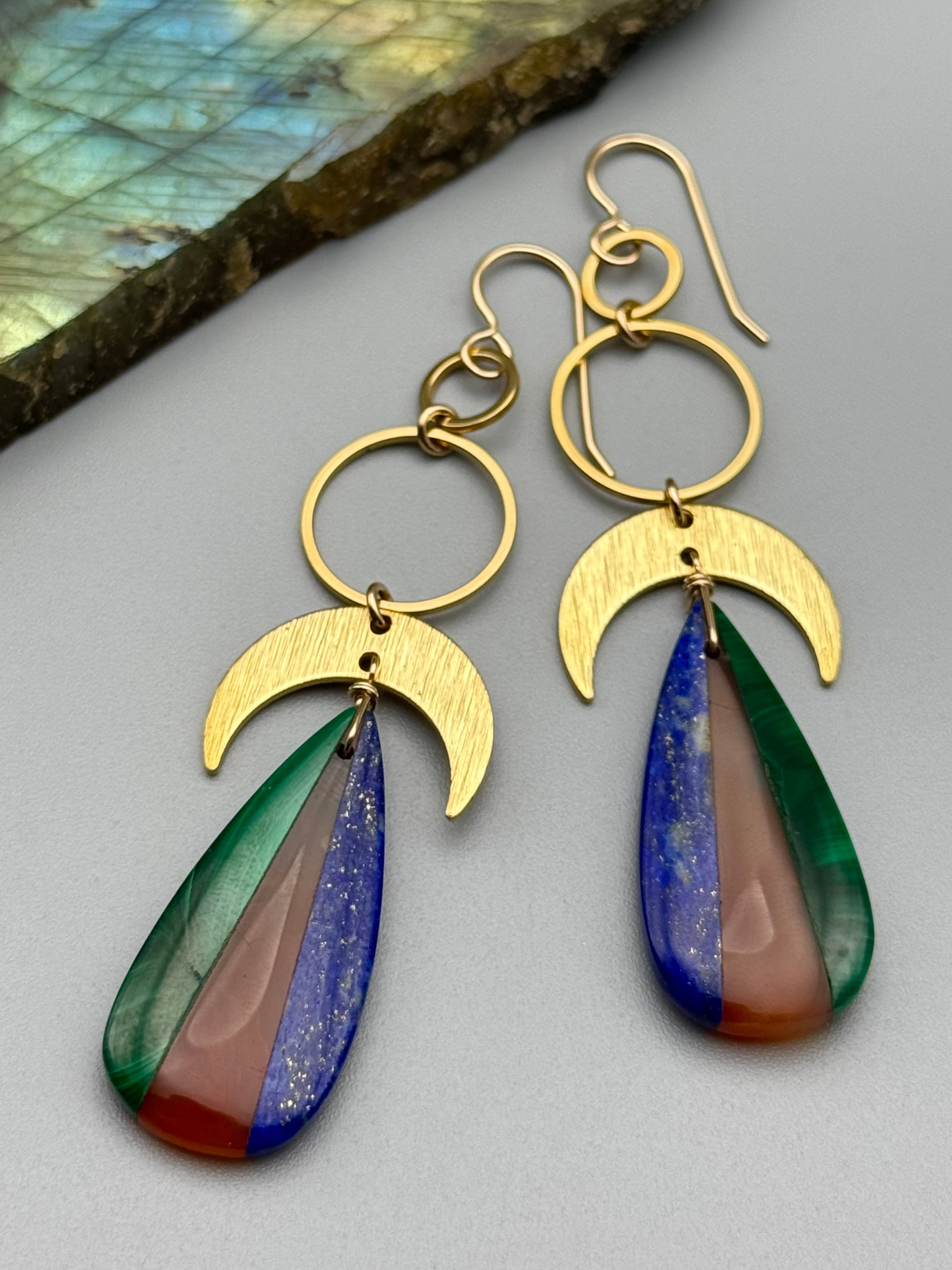 •ECHO MOON• intarsia + gold earrings