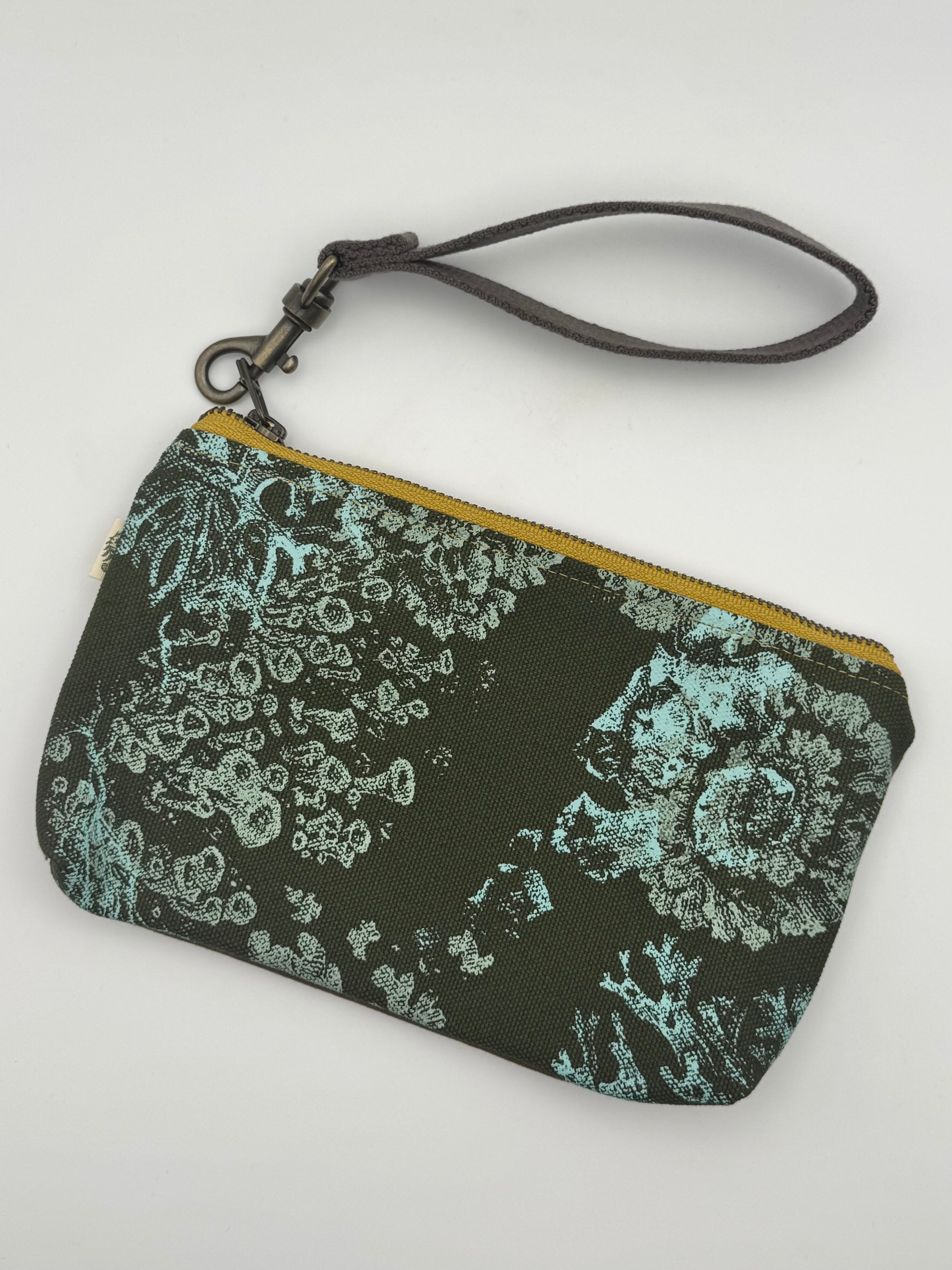 •MIDI WRISTLET - LICHEN• waxed canvas clutch
