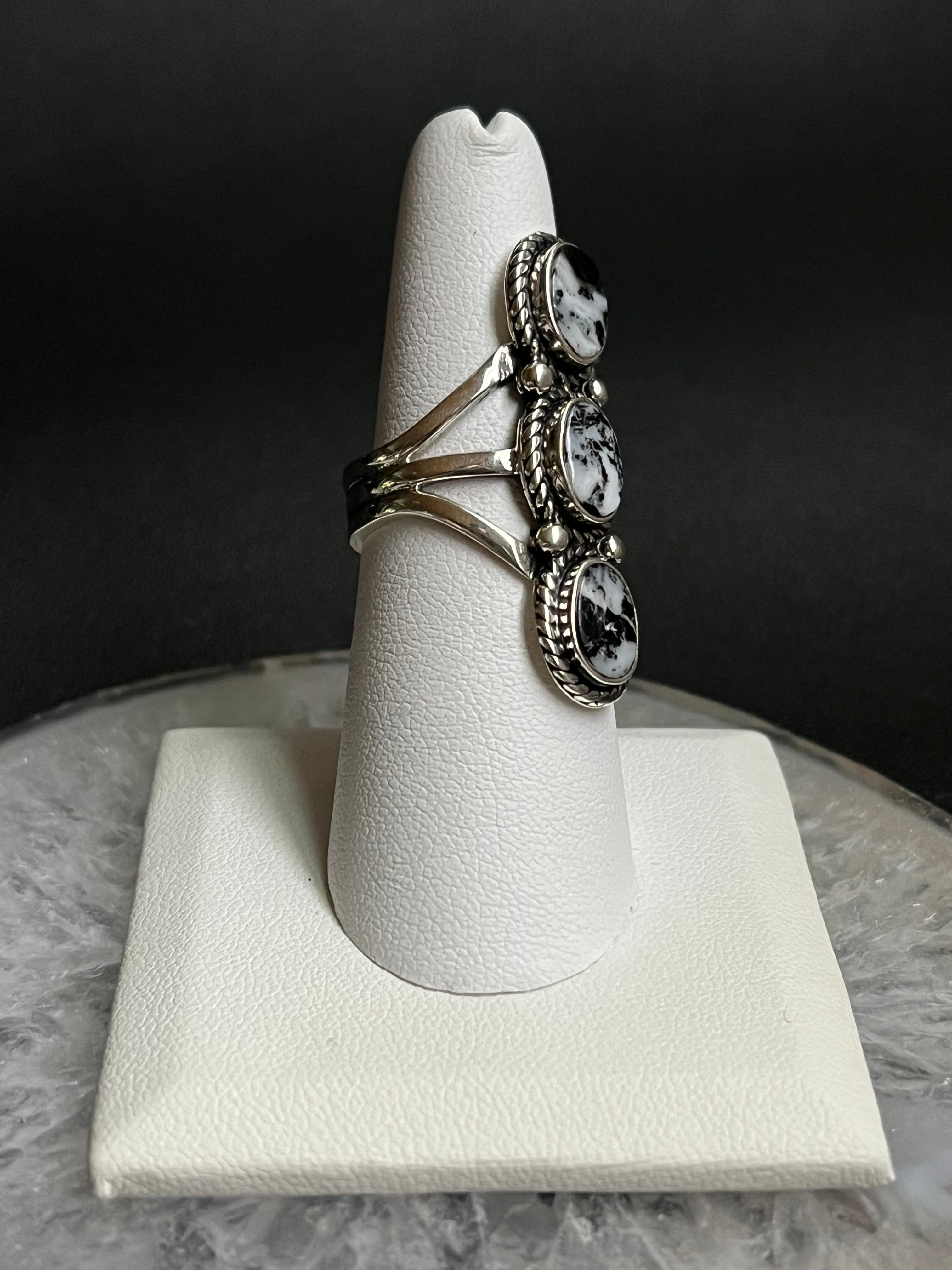 •WHITE BUFFALO TURQUOISE• Navajo silver triple stone ring - size 6.75