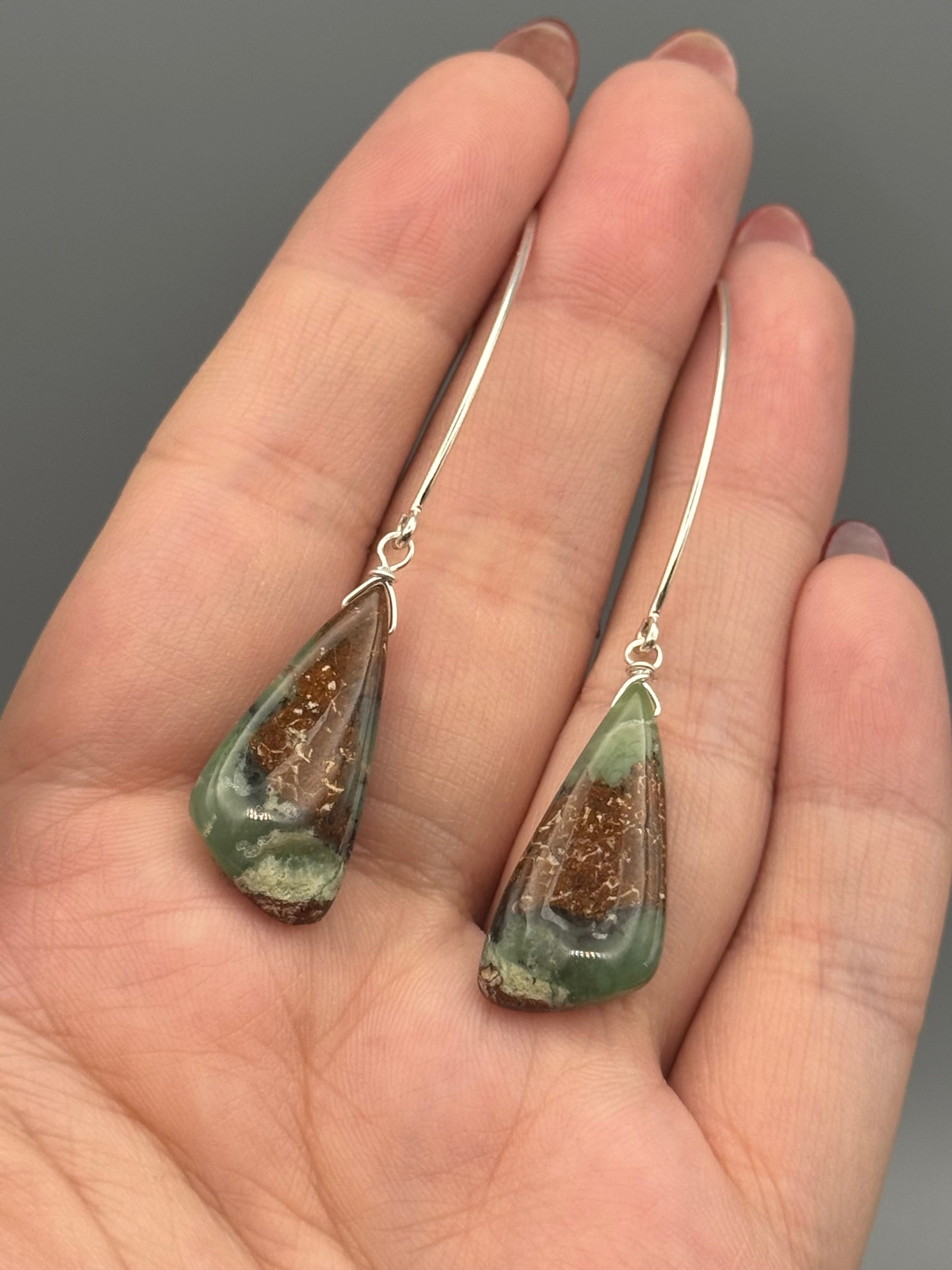 •STRAY• chrysoprase wing + silver earrings