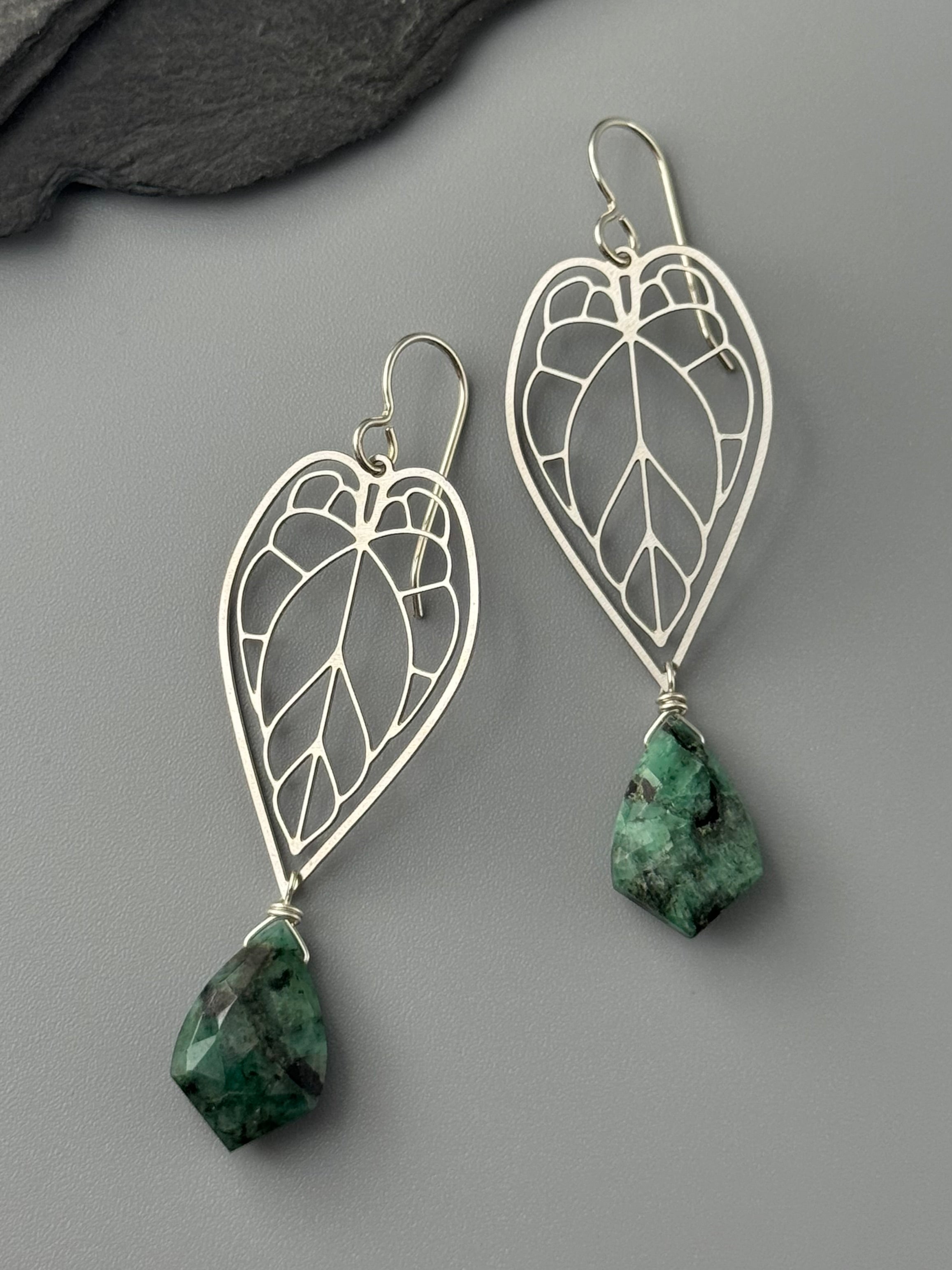 •PHILO• emerald + silver earrings