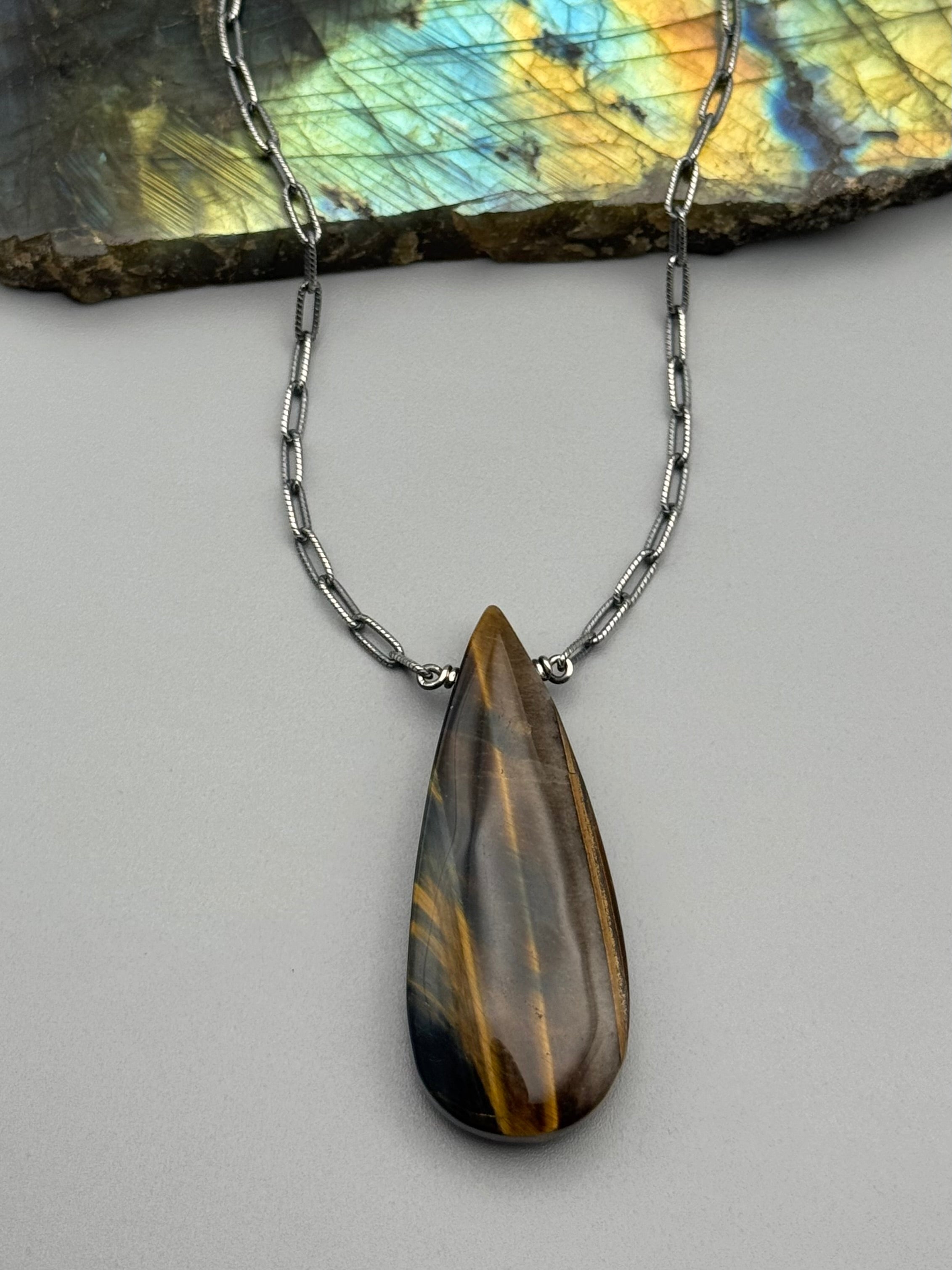 •AEON• hawk eye + silver necklace (18"-20" long)