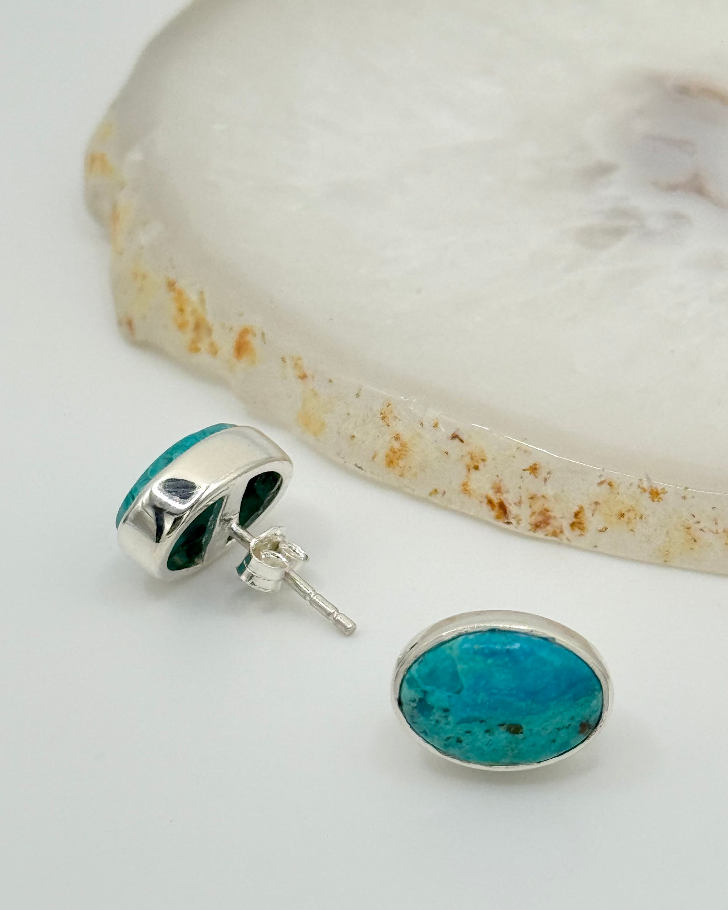 •PERUVIAN OPAL - OVAL• silver bezel set stud earrings