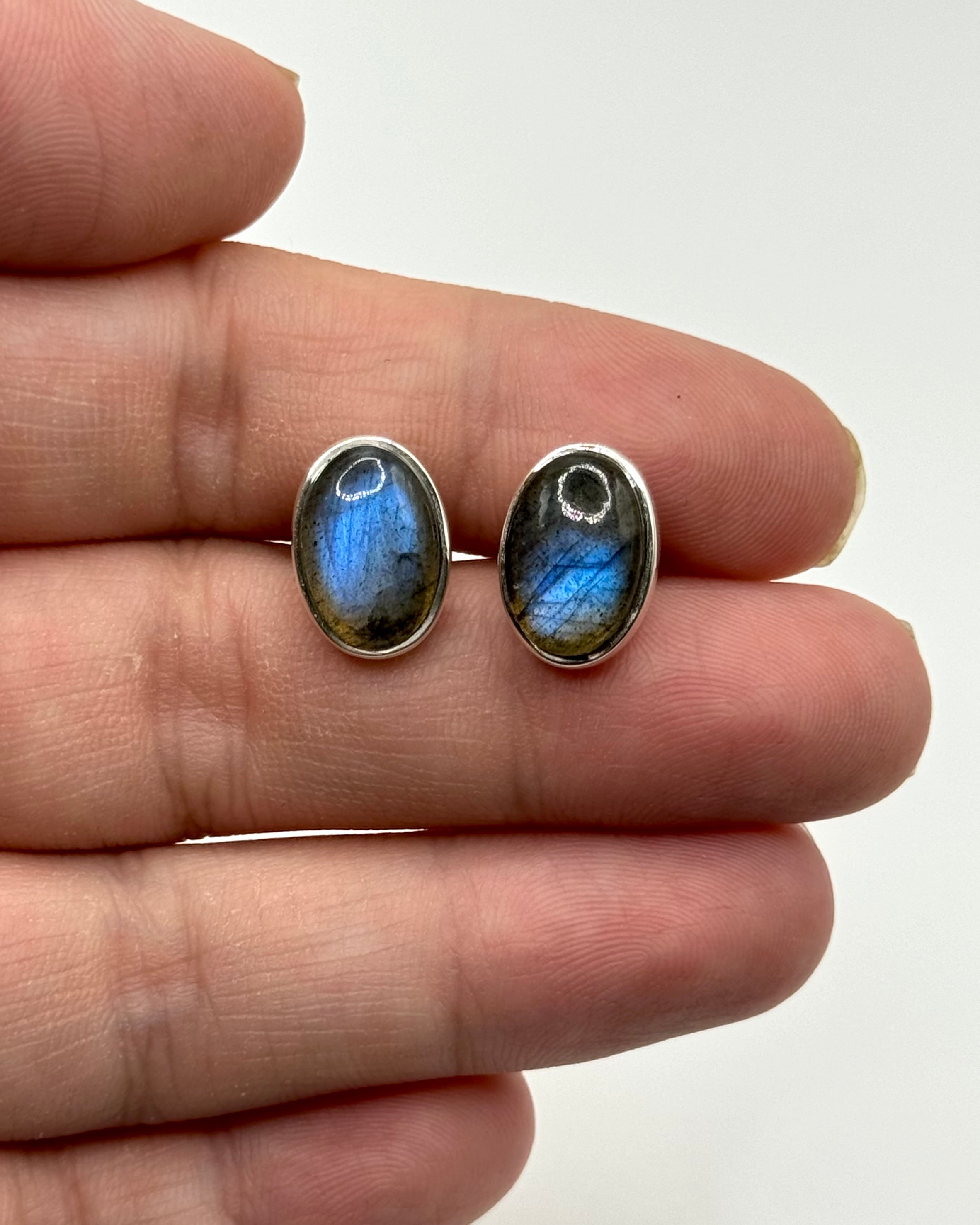 •LABRADORITE - OVAL• silver bezel set stud earrings