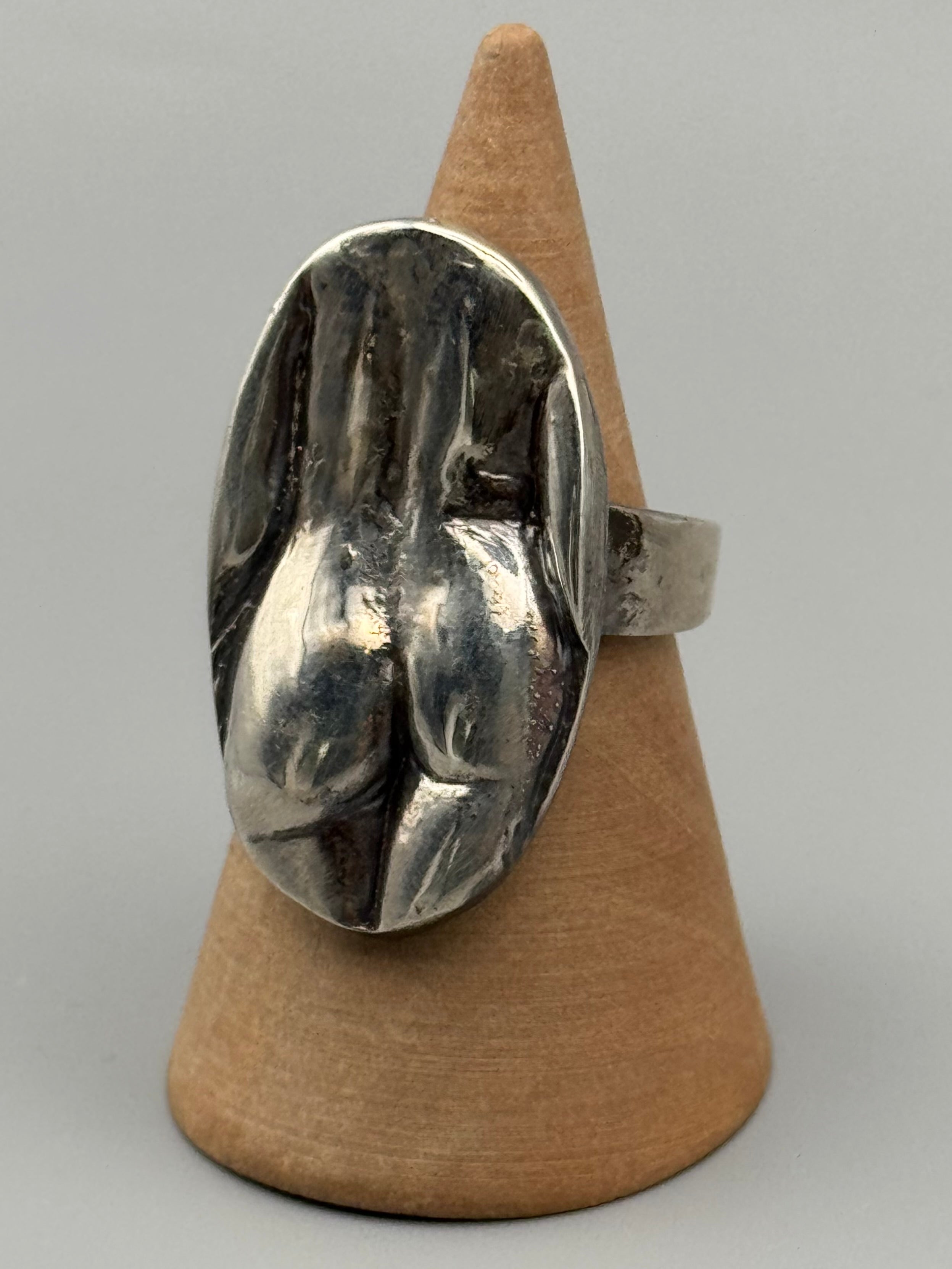 •CURVY BOOTY• sterling silver ring (size 8.25)