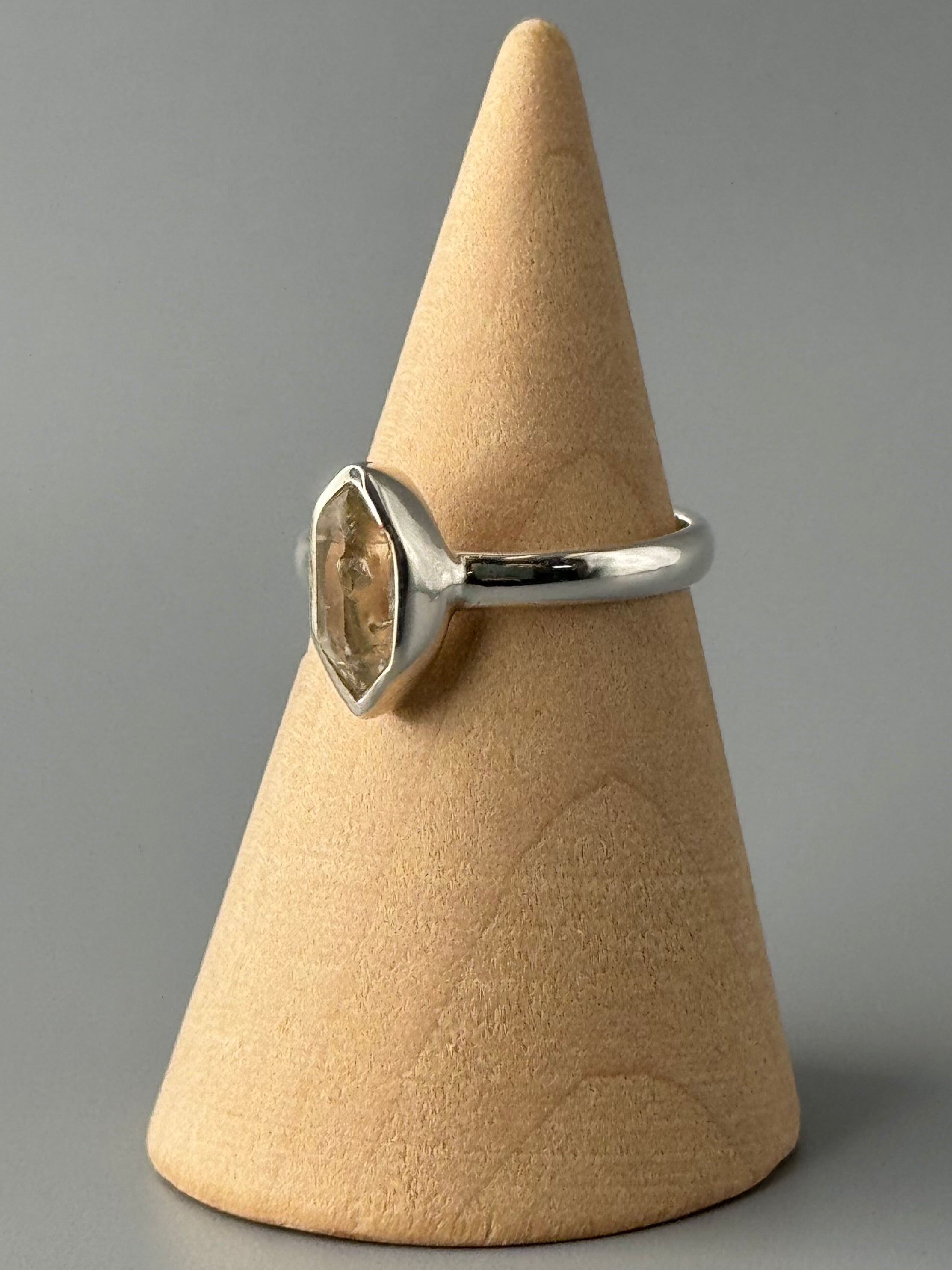 •HERKIMER DIAMOND - STACKABLE• simple bezel silver ring (size 6)