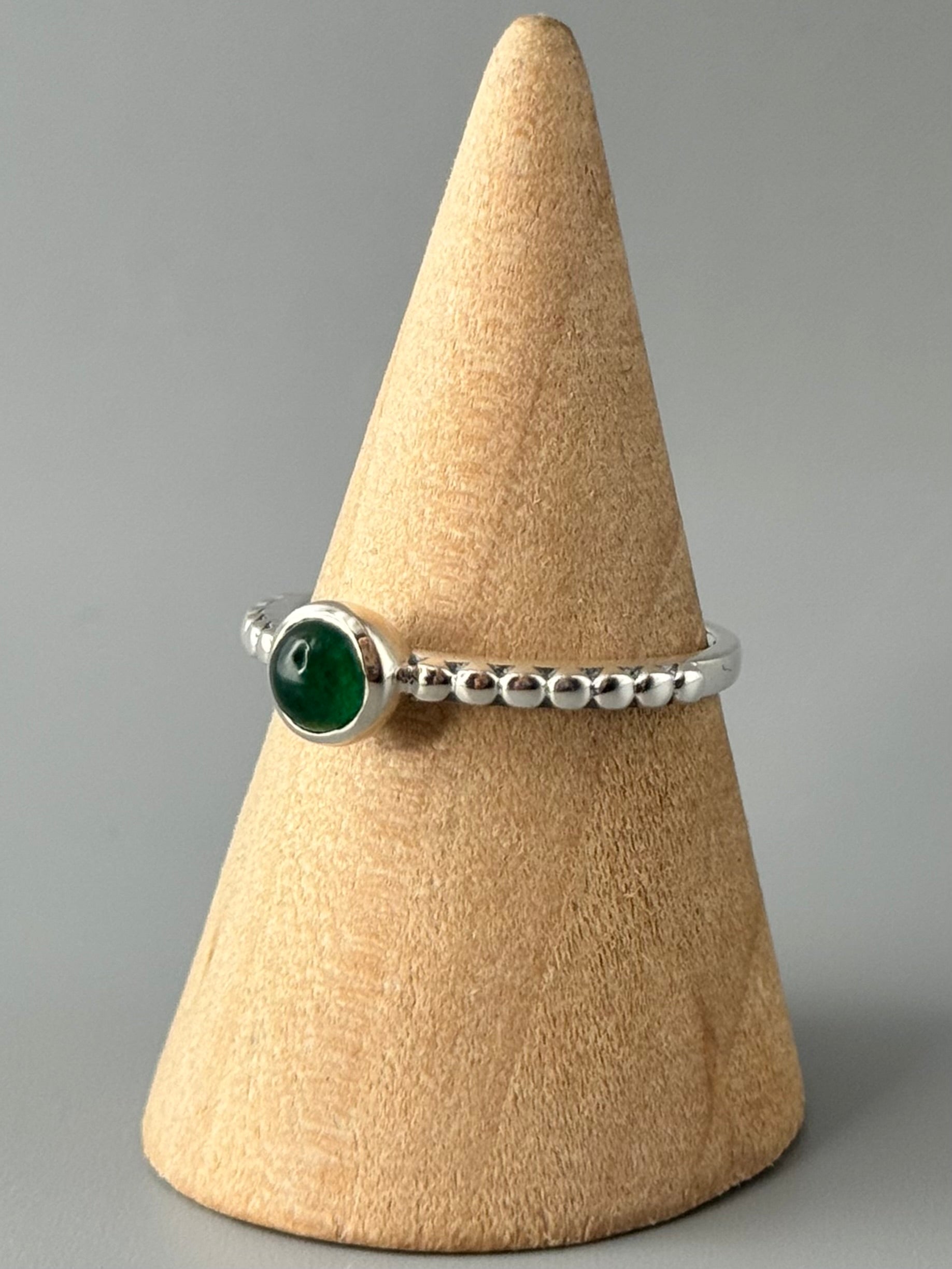 •EMERALD - DITSY• sterling silver ring (various sizes)