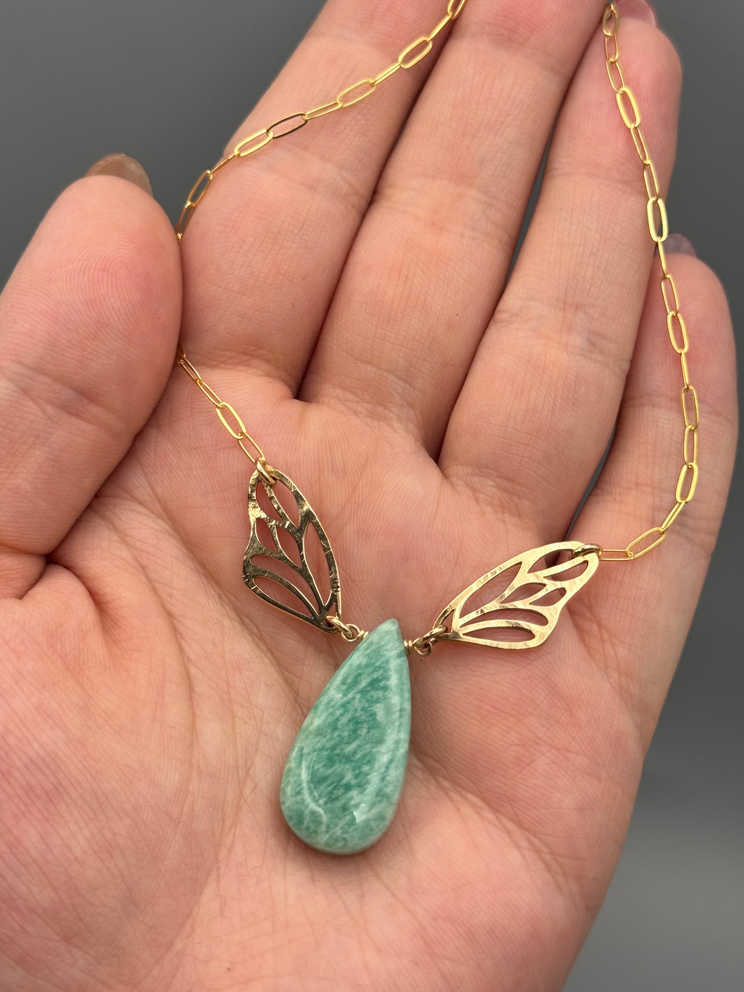 •METAMORPH• amazonite + gold necklace (16"-18" long)
