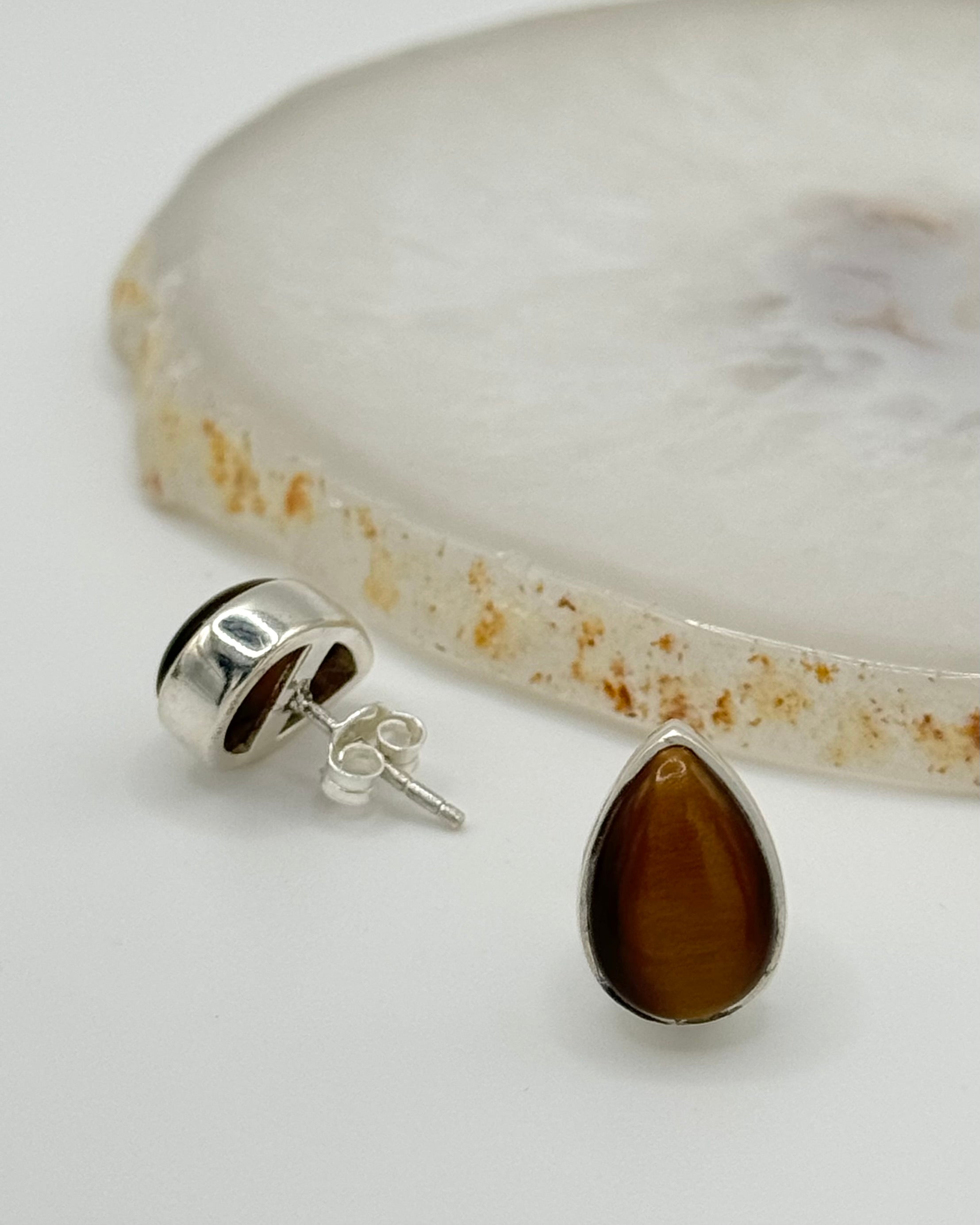 •TIGER'S EYE - TEARDROP• silver bezel set stud earrings