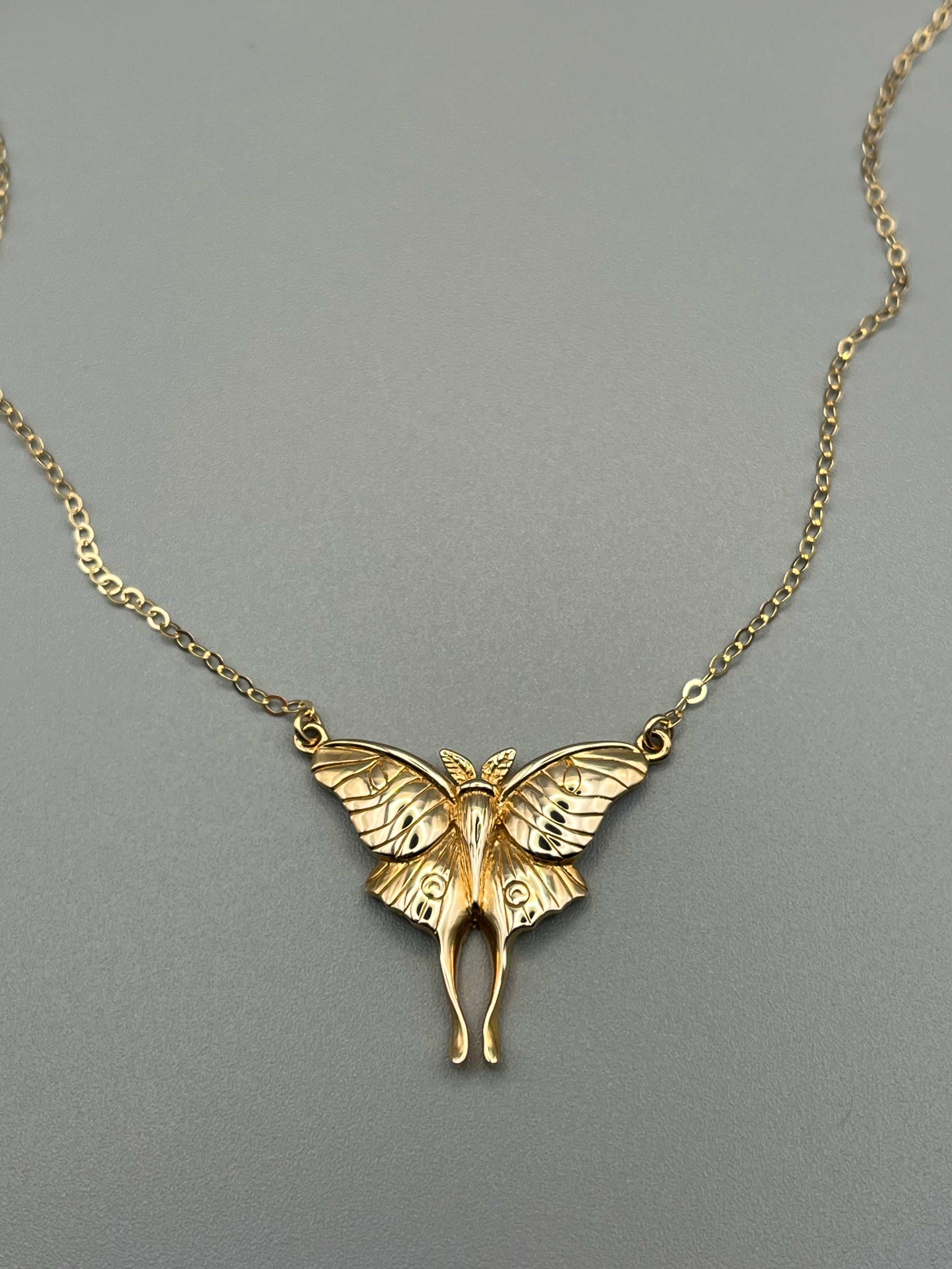 •SWEET LUNA• gold necklace