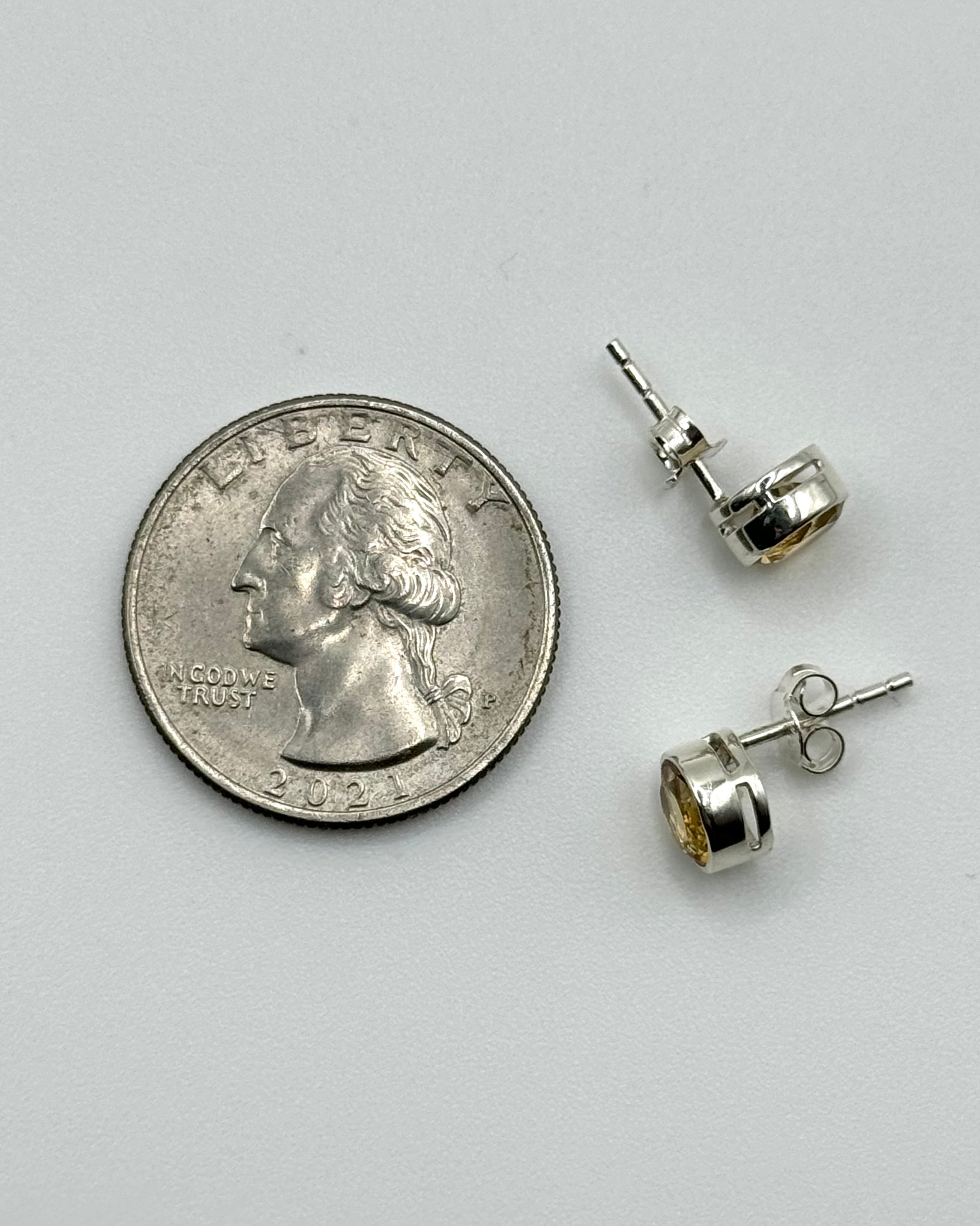 •FACETED CITRINE - LIL' CIRCLE• silver bezel set stud earrings