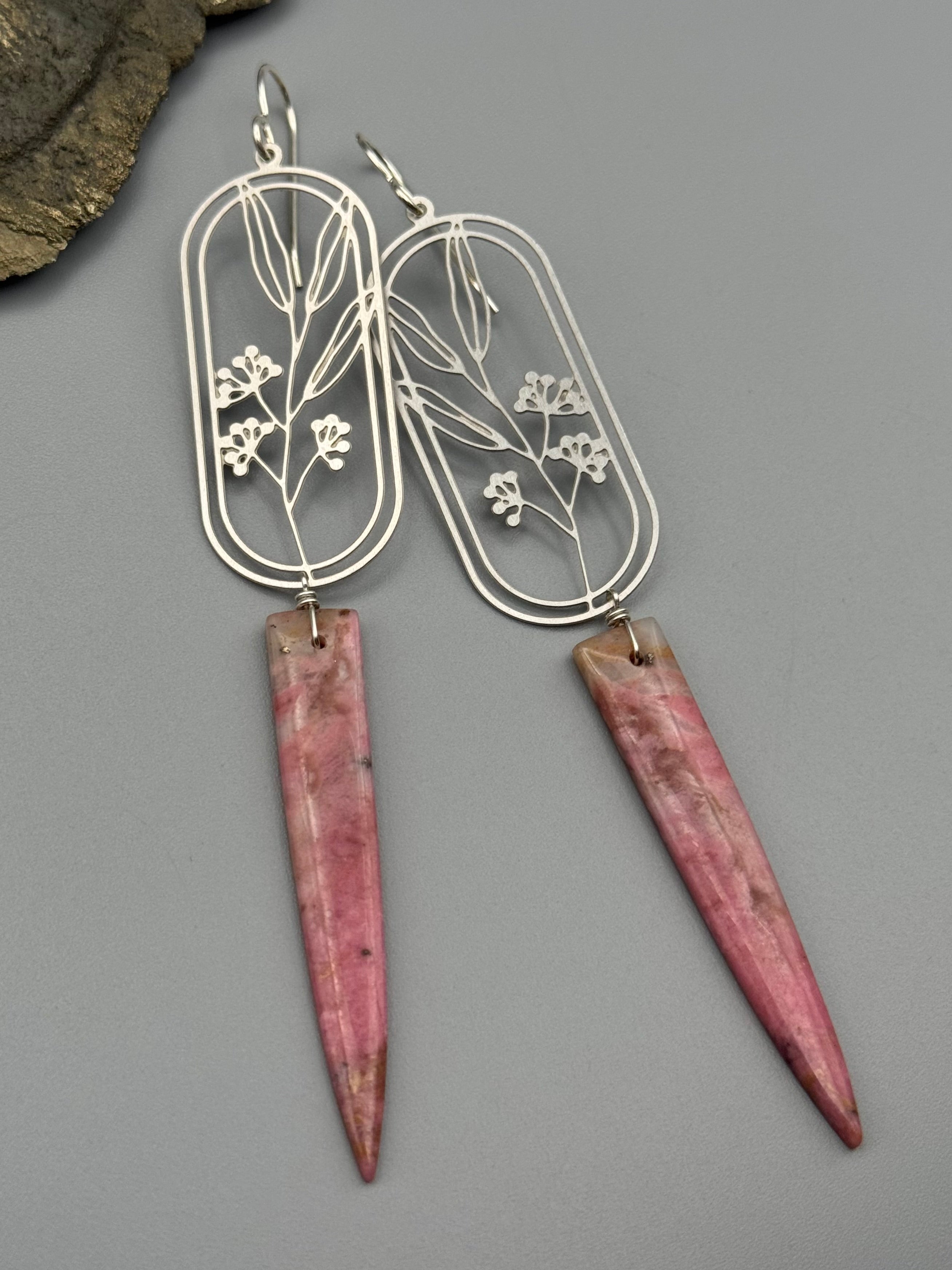 •LIL' YARROW• rhodonite in quartz fang + silver earrings