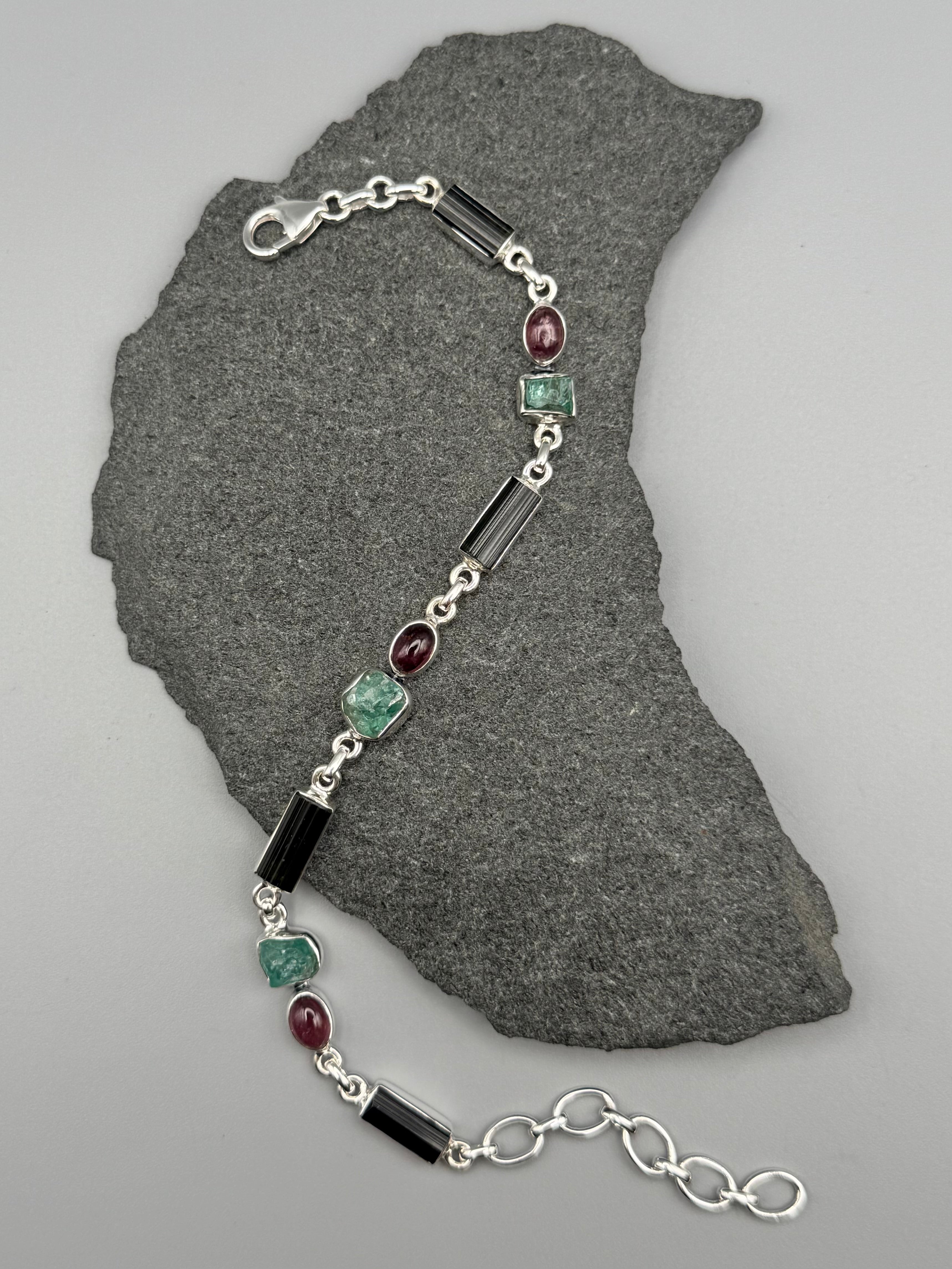 •TOURMALINE + APATITE - DOT DOT DASH• linked silver bracelet (7.25" - 9")