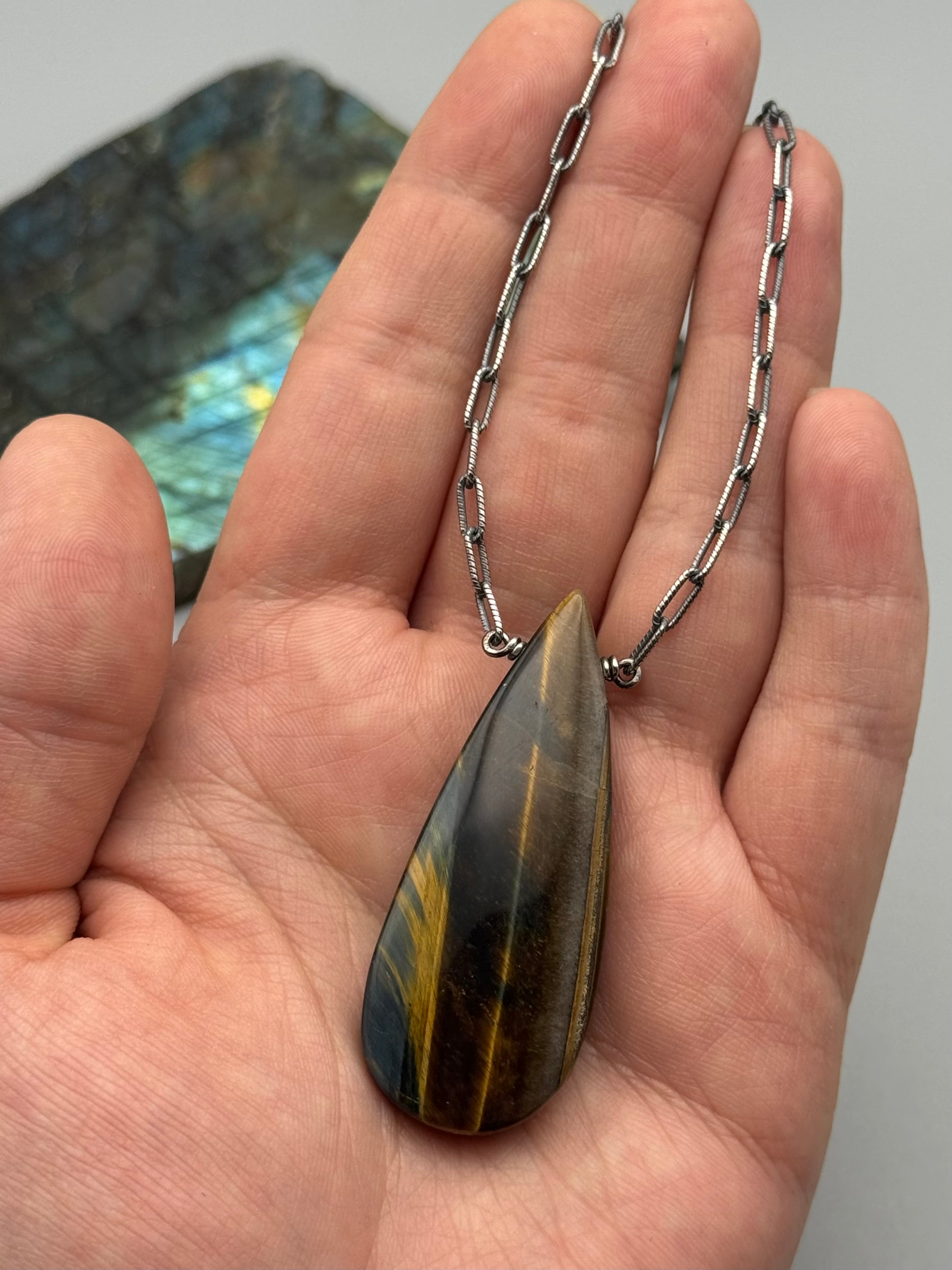 •AEON• hawk eye + silver necklace (18"-20" long)