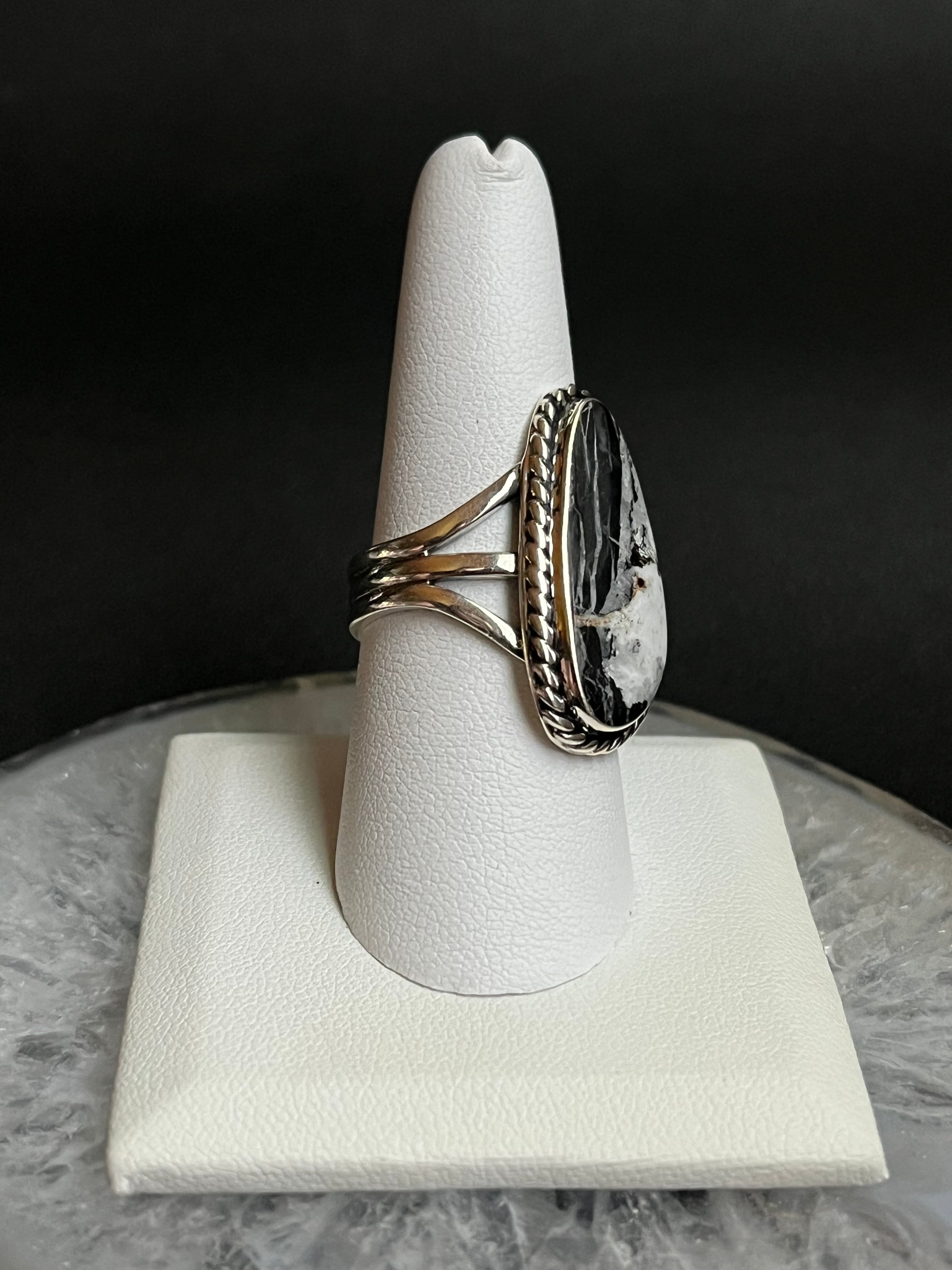 •WHITE BUFFALO TURQUOISE• Navajo silver ring (size 8.75)