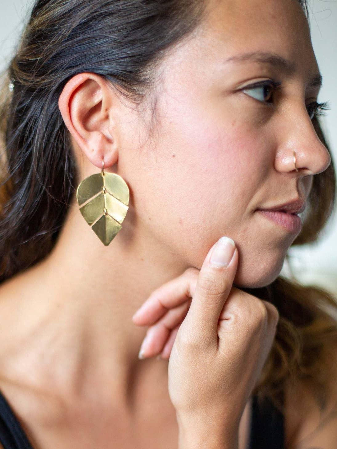 •OLA• gold dangle earrings