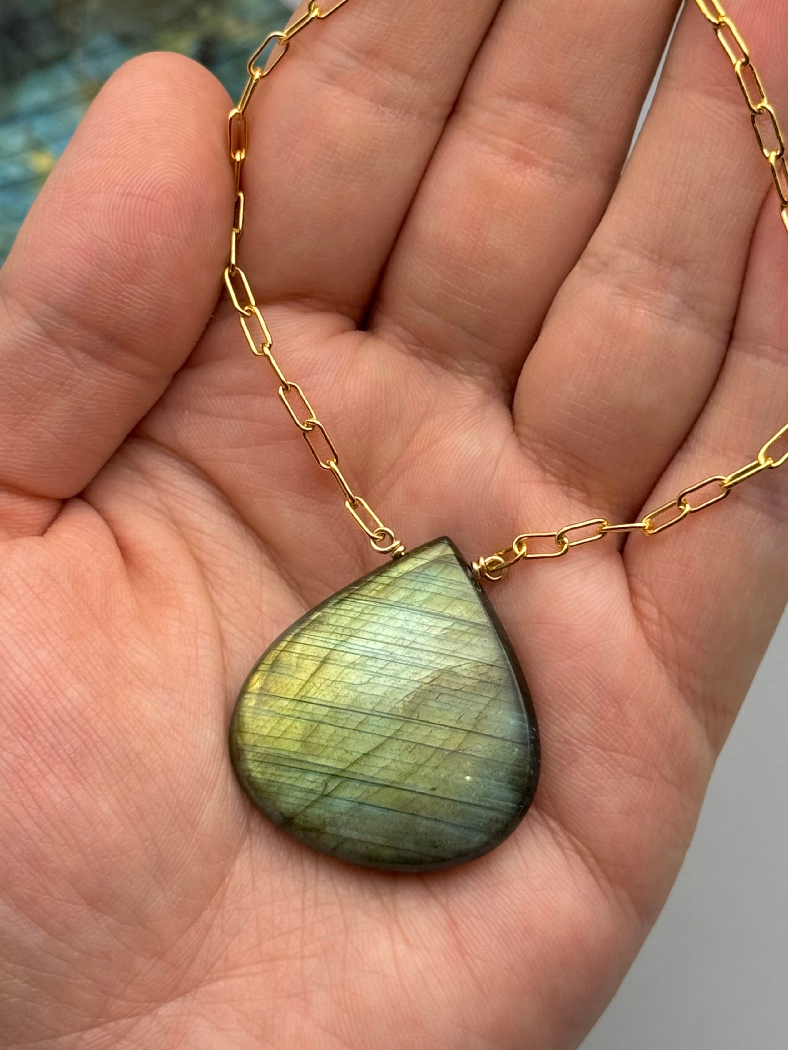 •AEON• labradorite + gold necklace (16"-18" long)