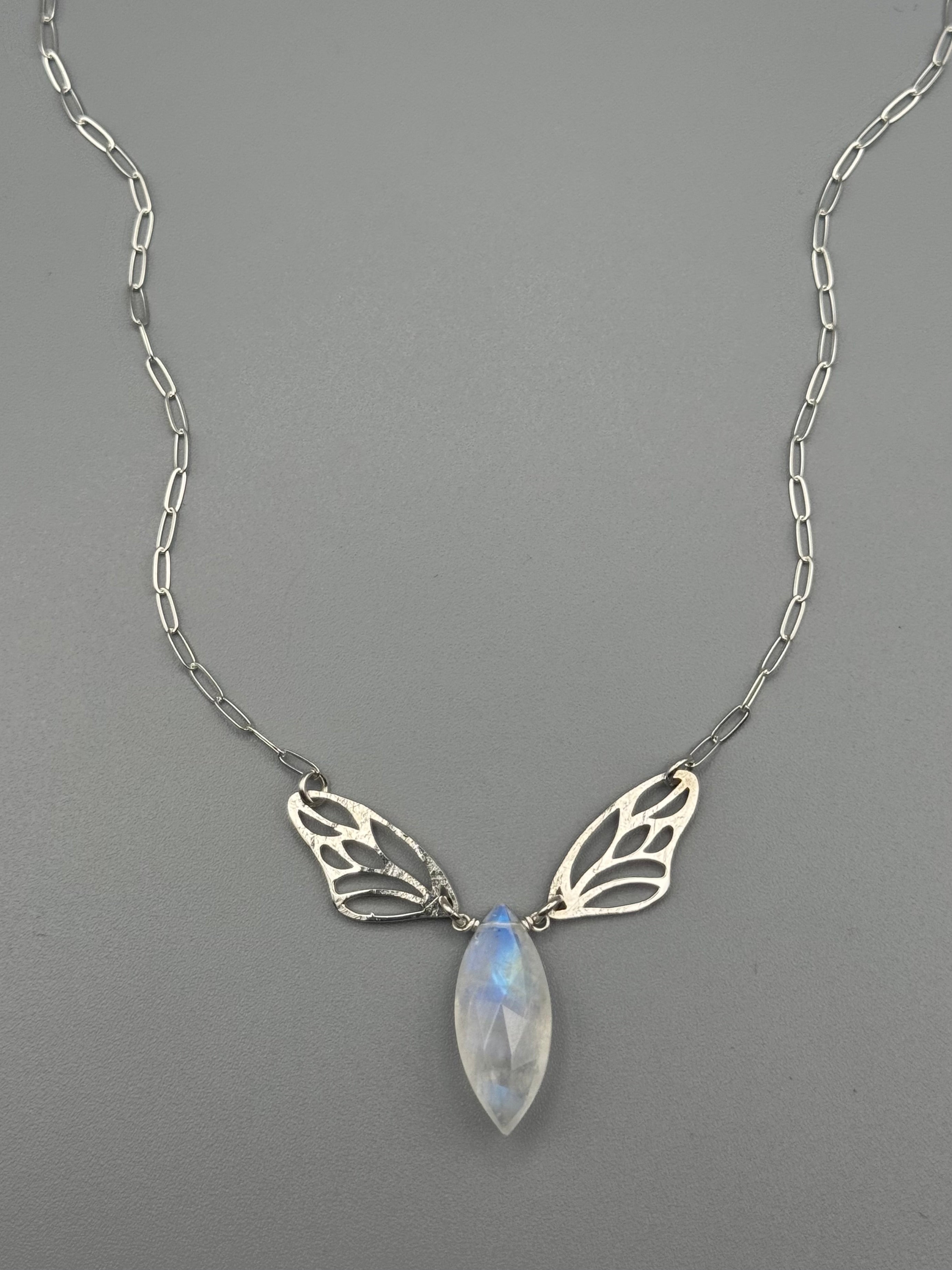 •METAMORPH• faceted rainbow moonstone + silver necklace (18"-20" long)
