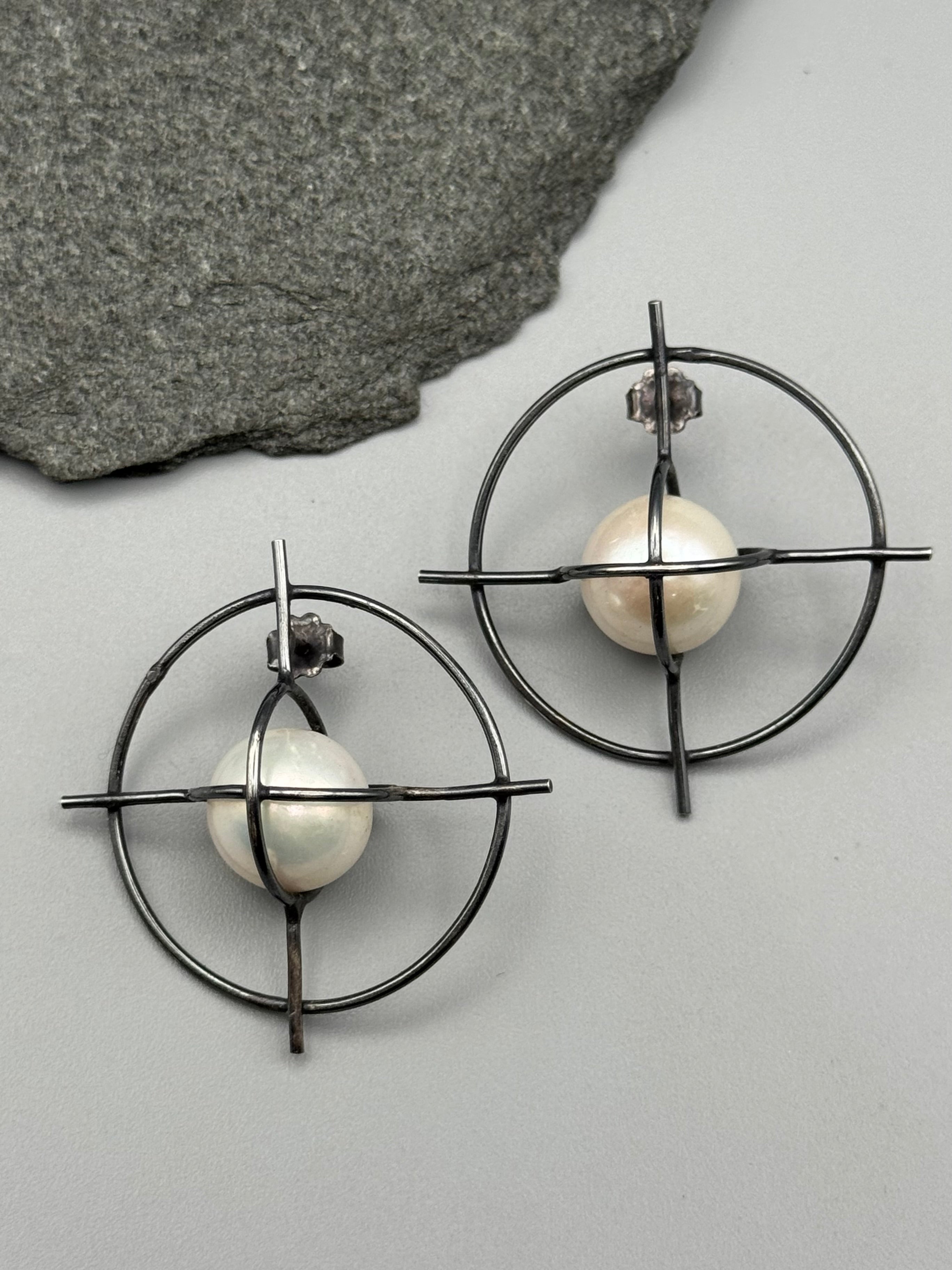 •AXIS• pearl + silver post earrings