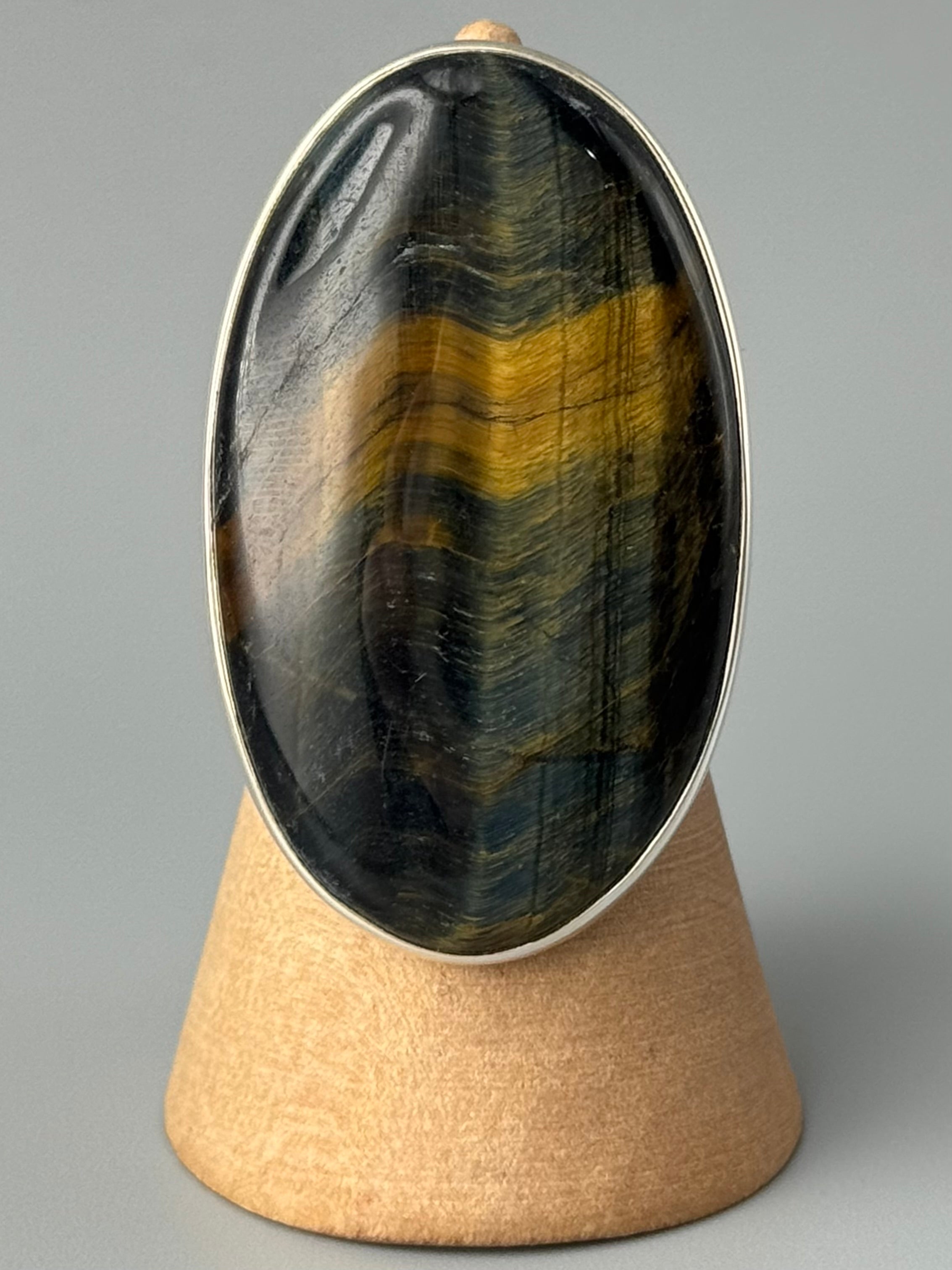 •HAWK EYE - OVAL• split band silver ring (size 7)