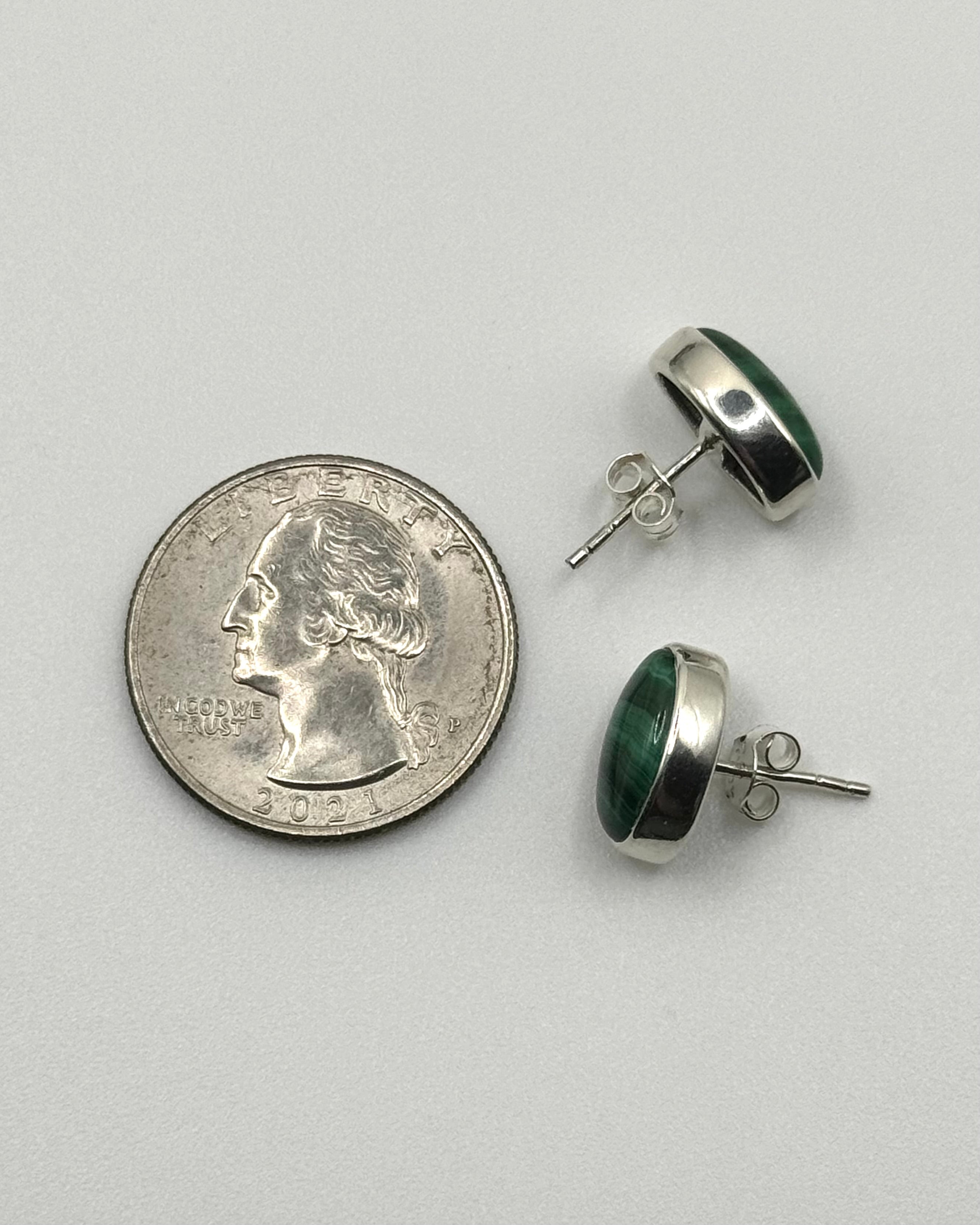 •MALACHITE - OVAL• silver bezel set stud earrings