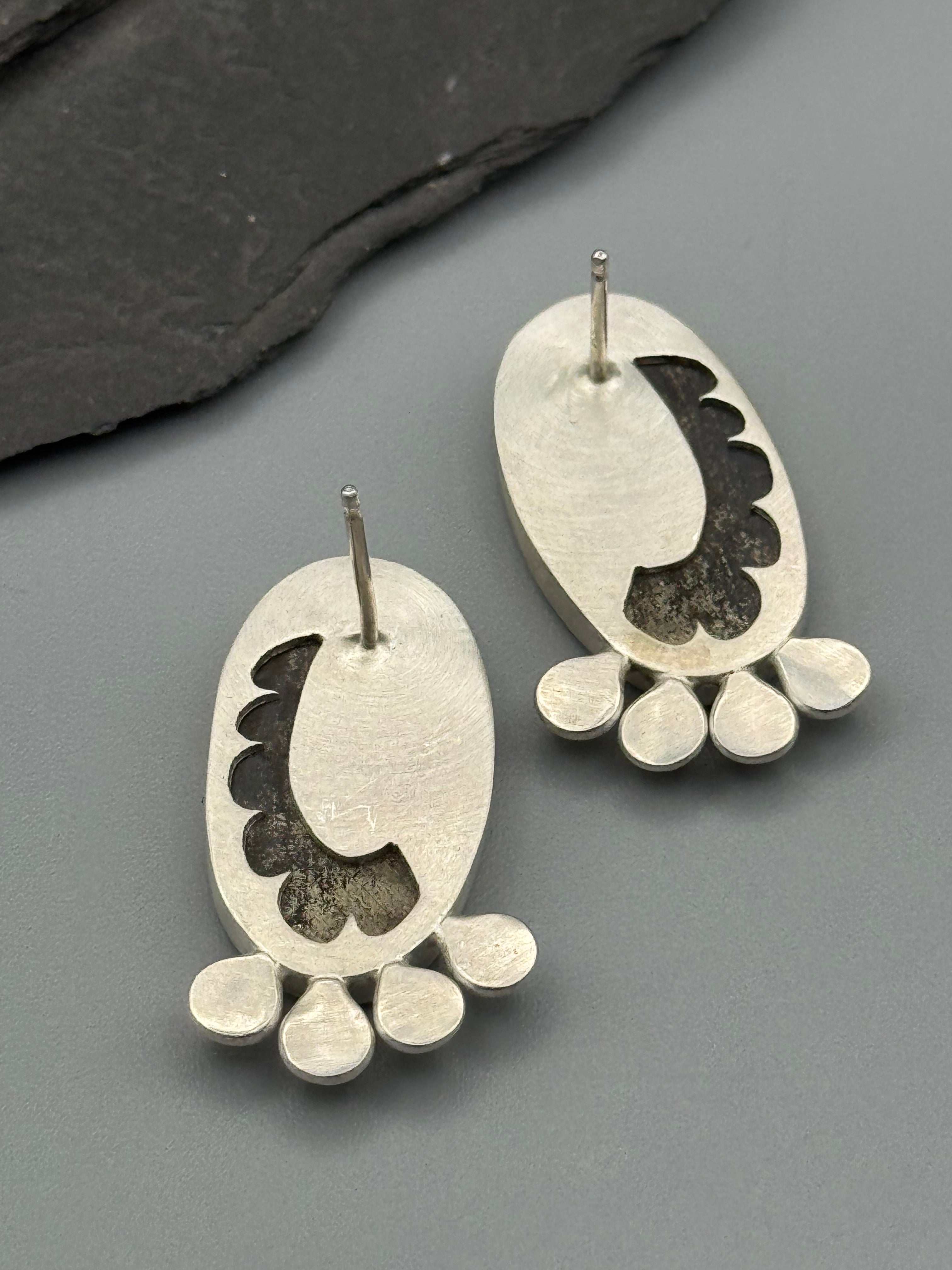 •POLLINATOR• hematite + silver post earrings