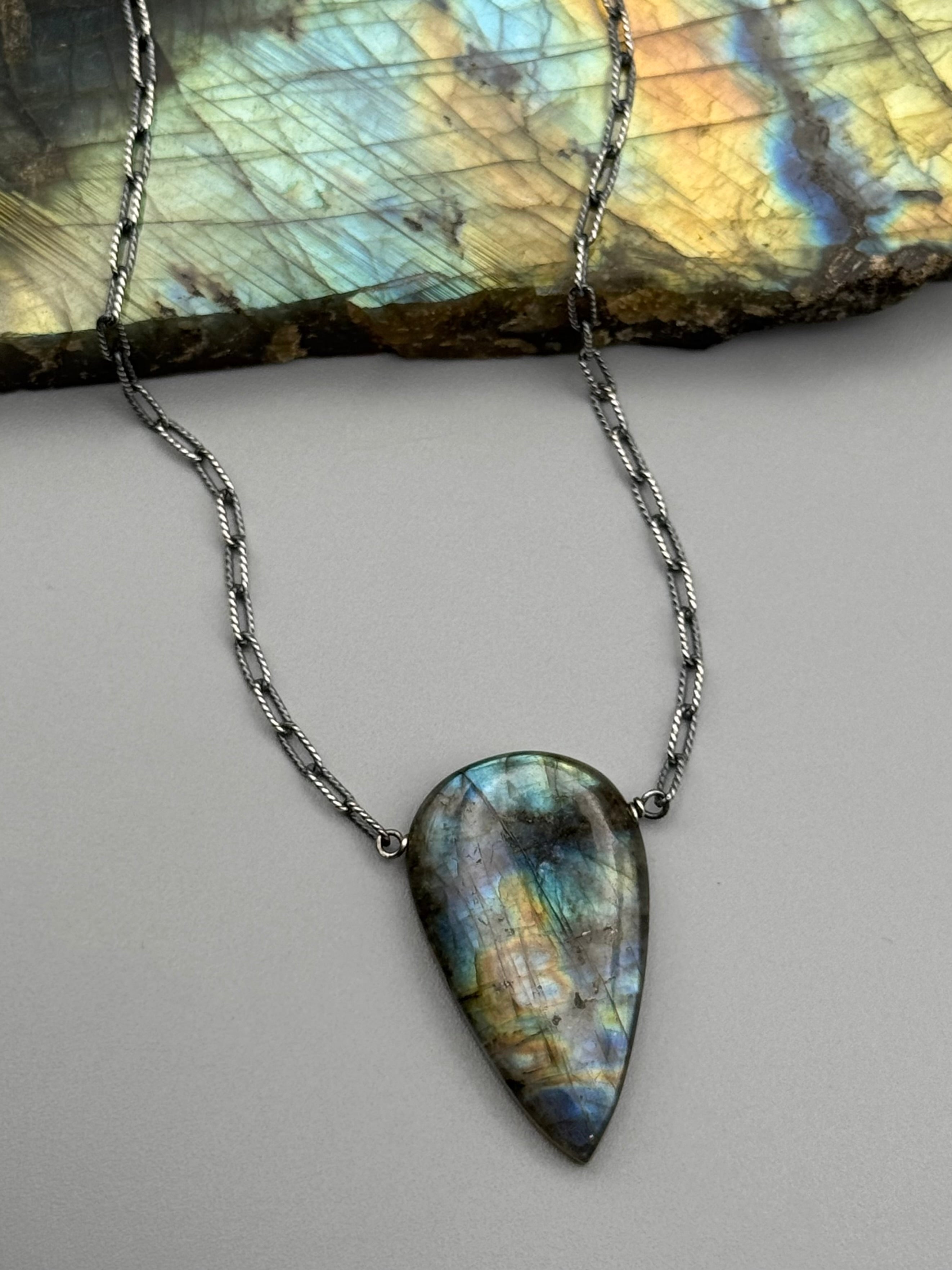 •AEON• labradorite spear tear + silver necklace (16"-18" long)