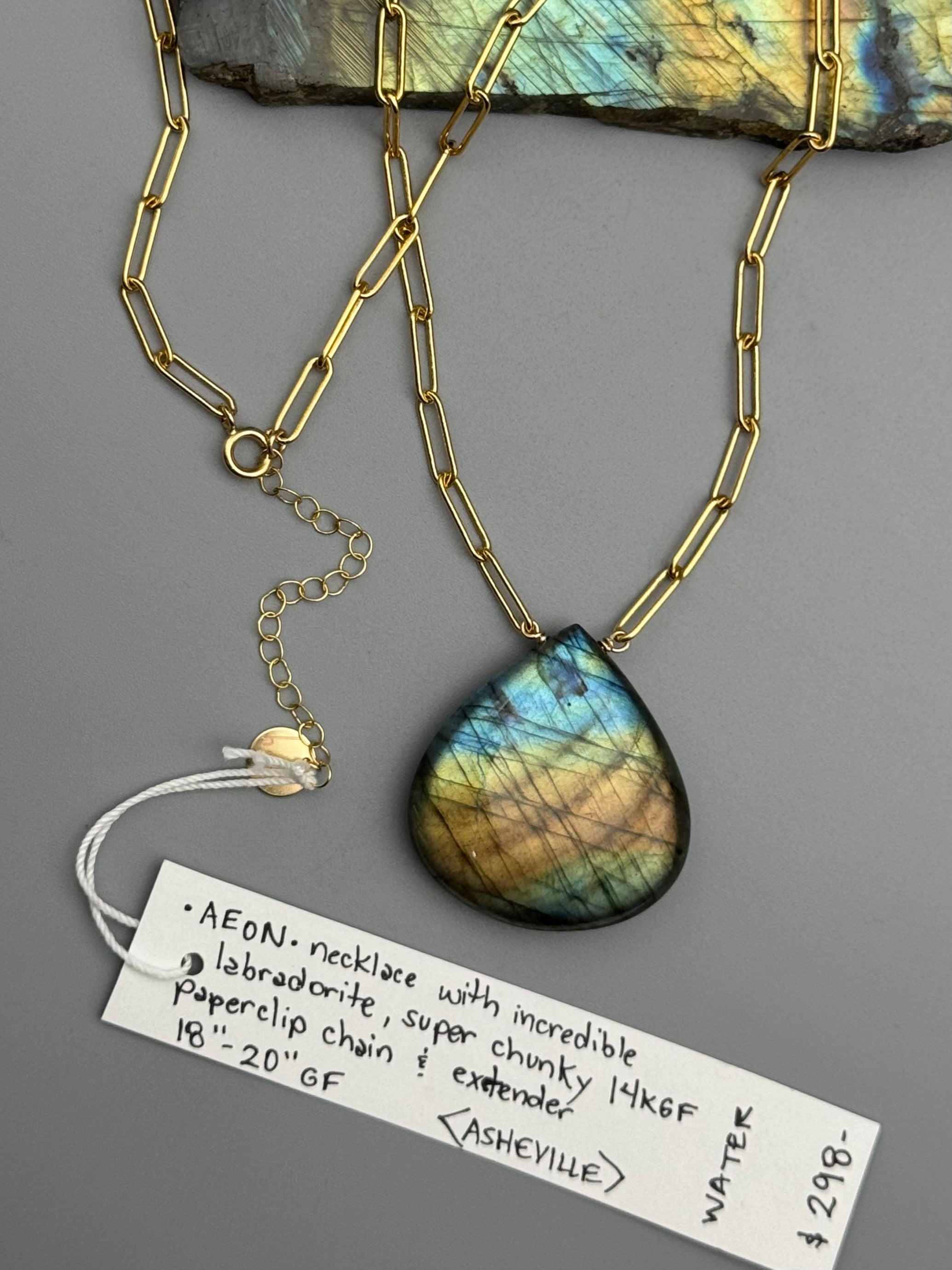 •AEON• labradorite + gold necklace (18"-20" long)