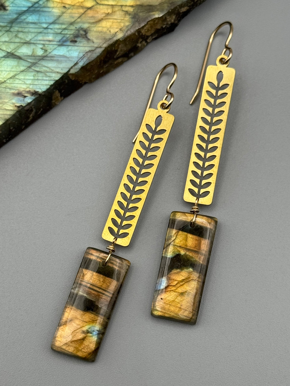 •PROTEA• golden labradorite rectangle + gold earrings