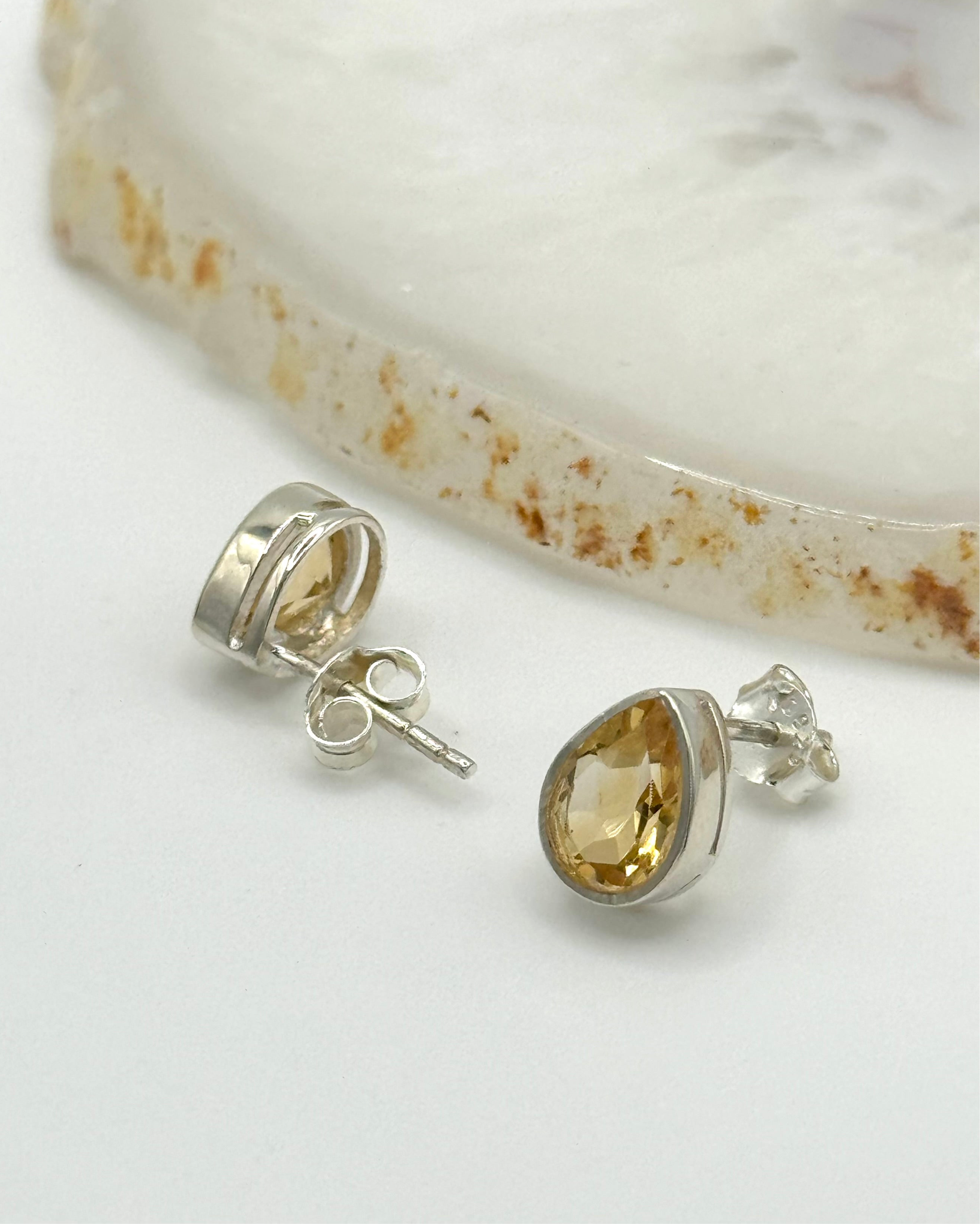 •FACETED CITRINE - LIL' TEARDROP• silver bezel set stud earrings