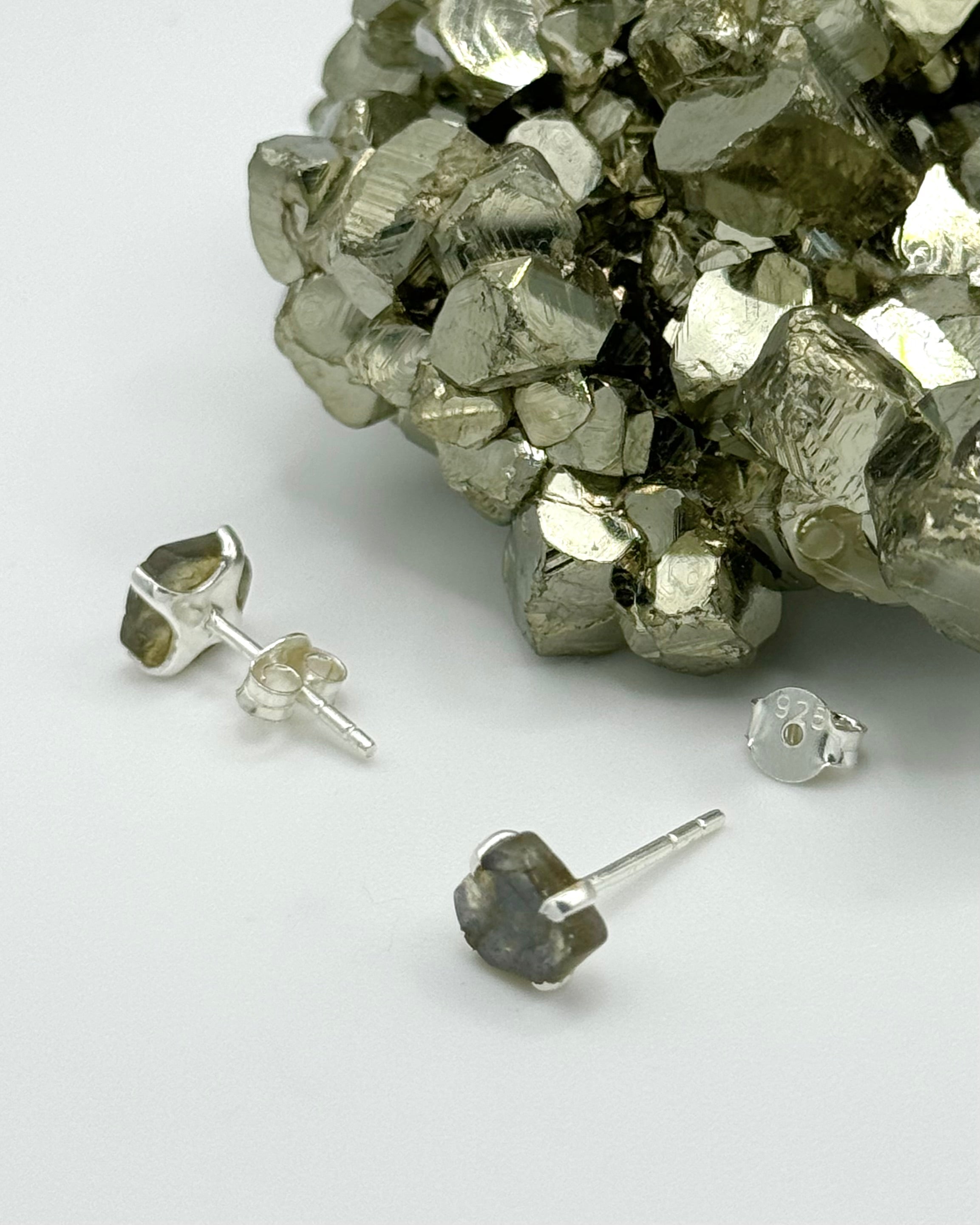 •LABRADORITE - FREEFORM• silver prong set stud earrings