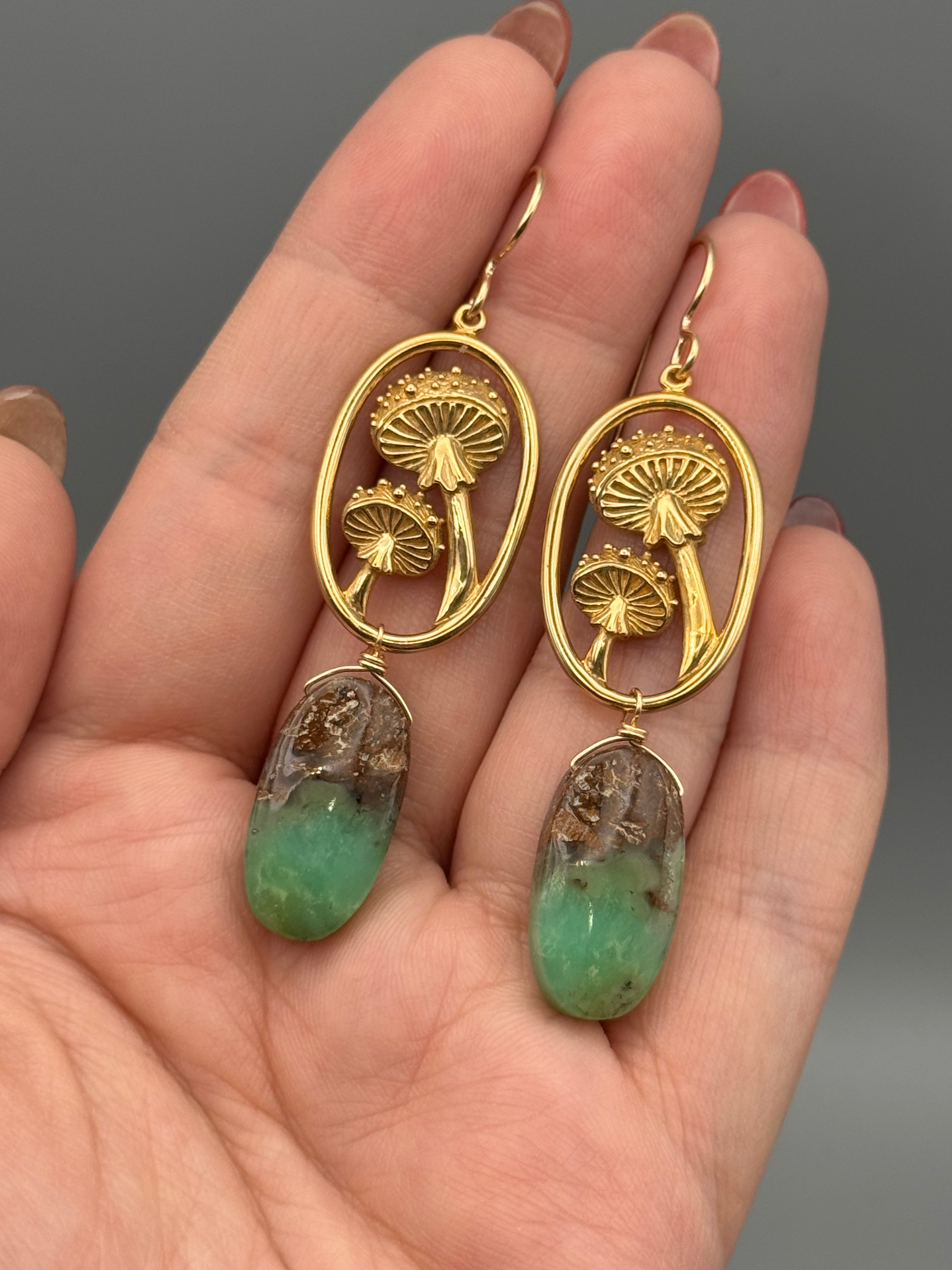 •UNDERSTORY• chrysoprase oval + gold earrings