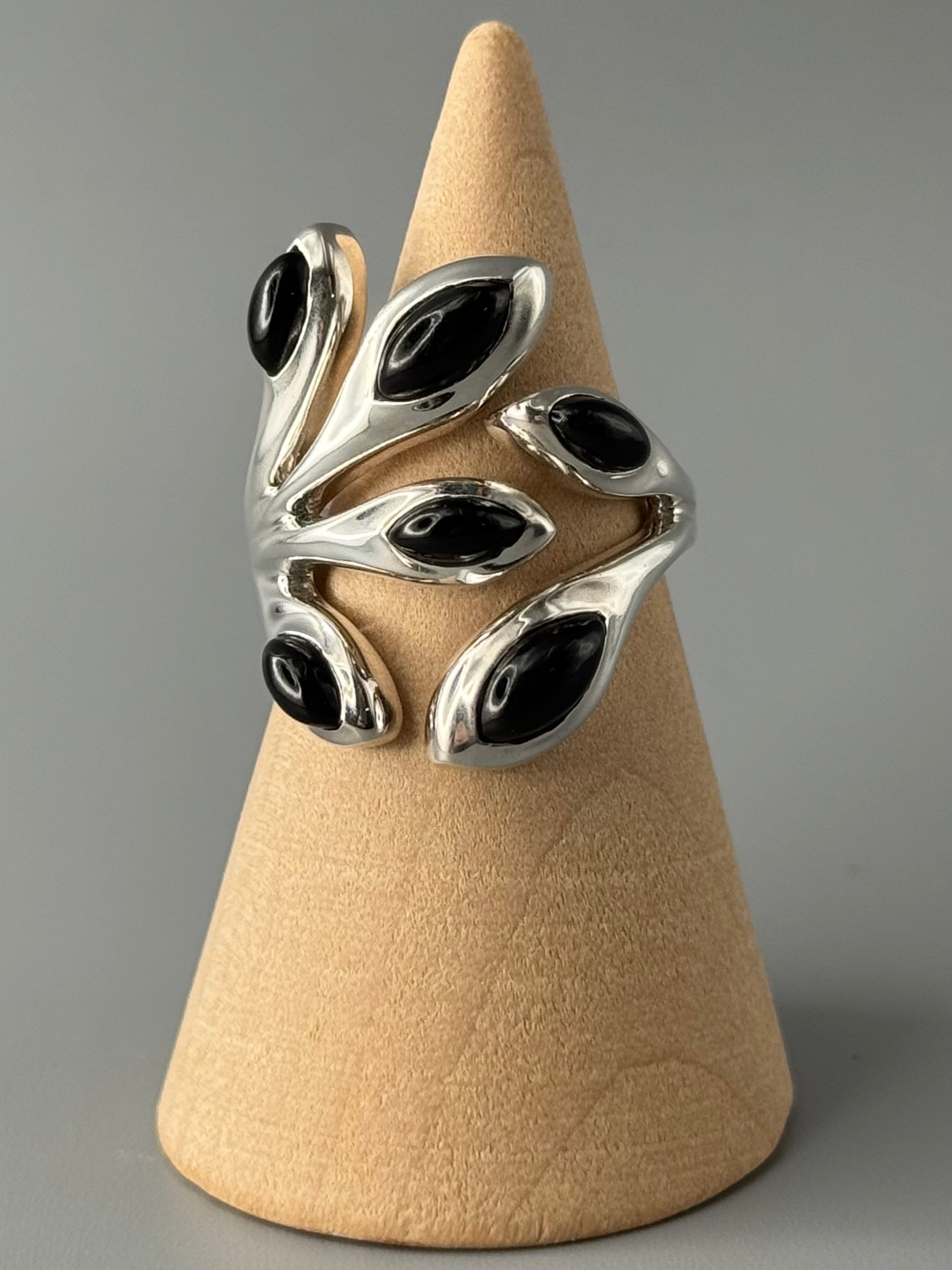 •BLACK ONYX - LÓRIEN• adjustable silver ring