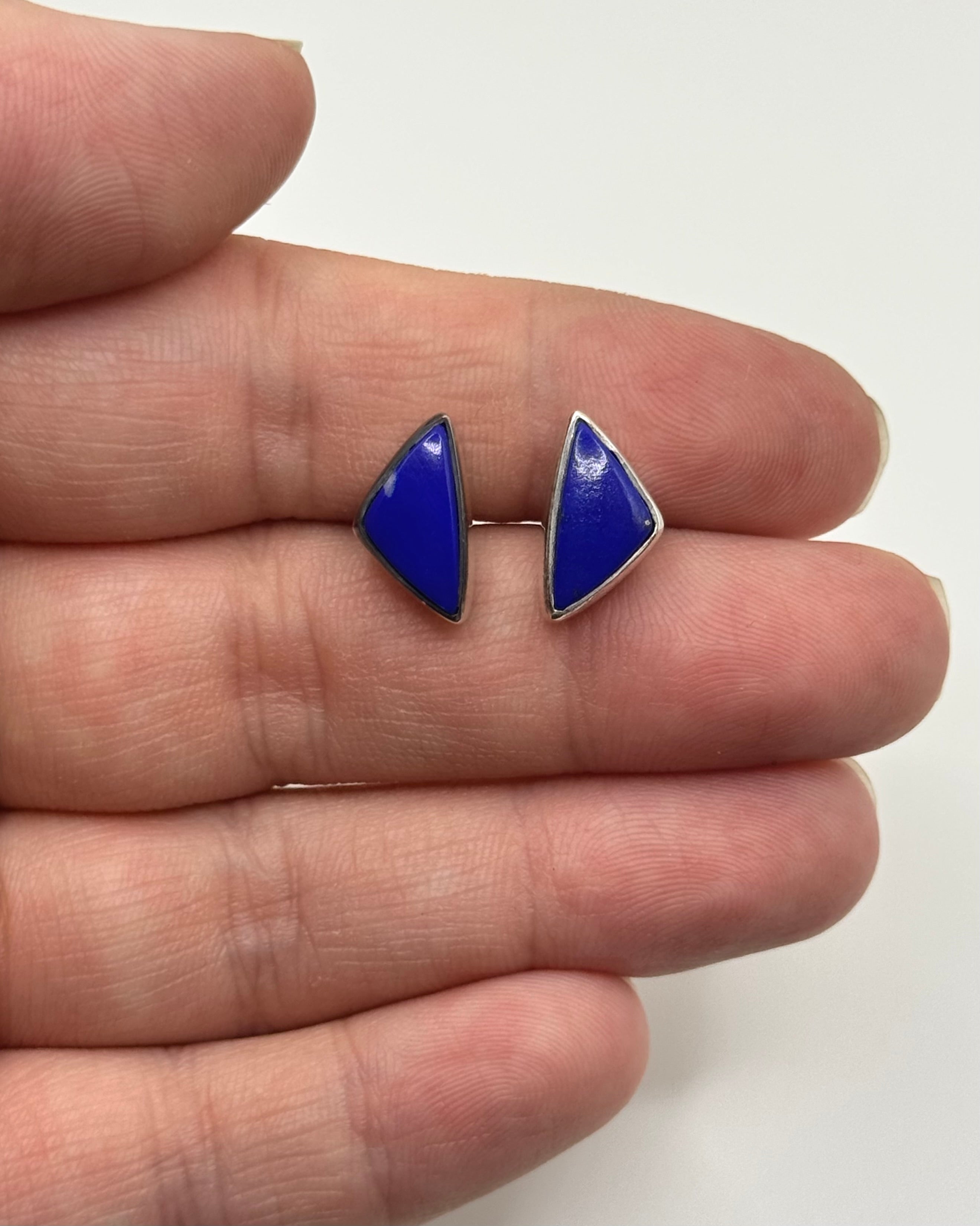 •LAPIS LAZULI - SOFT TRIANGLE• silver bezel set stud earrings