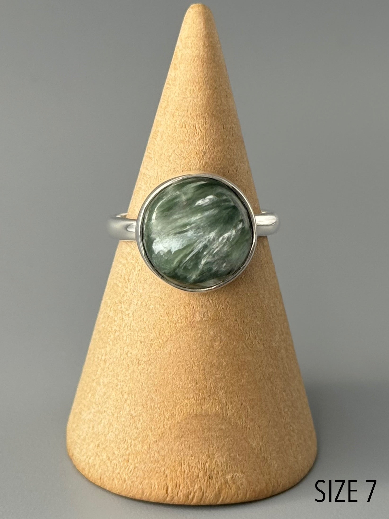 •SERAPHINITE - ROUND• simple bezel silver ring (various sizes)