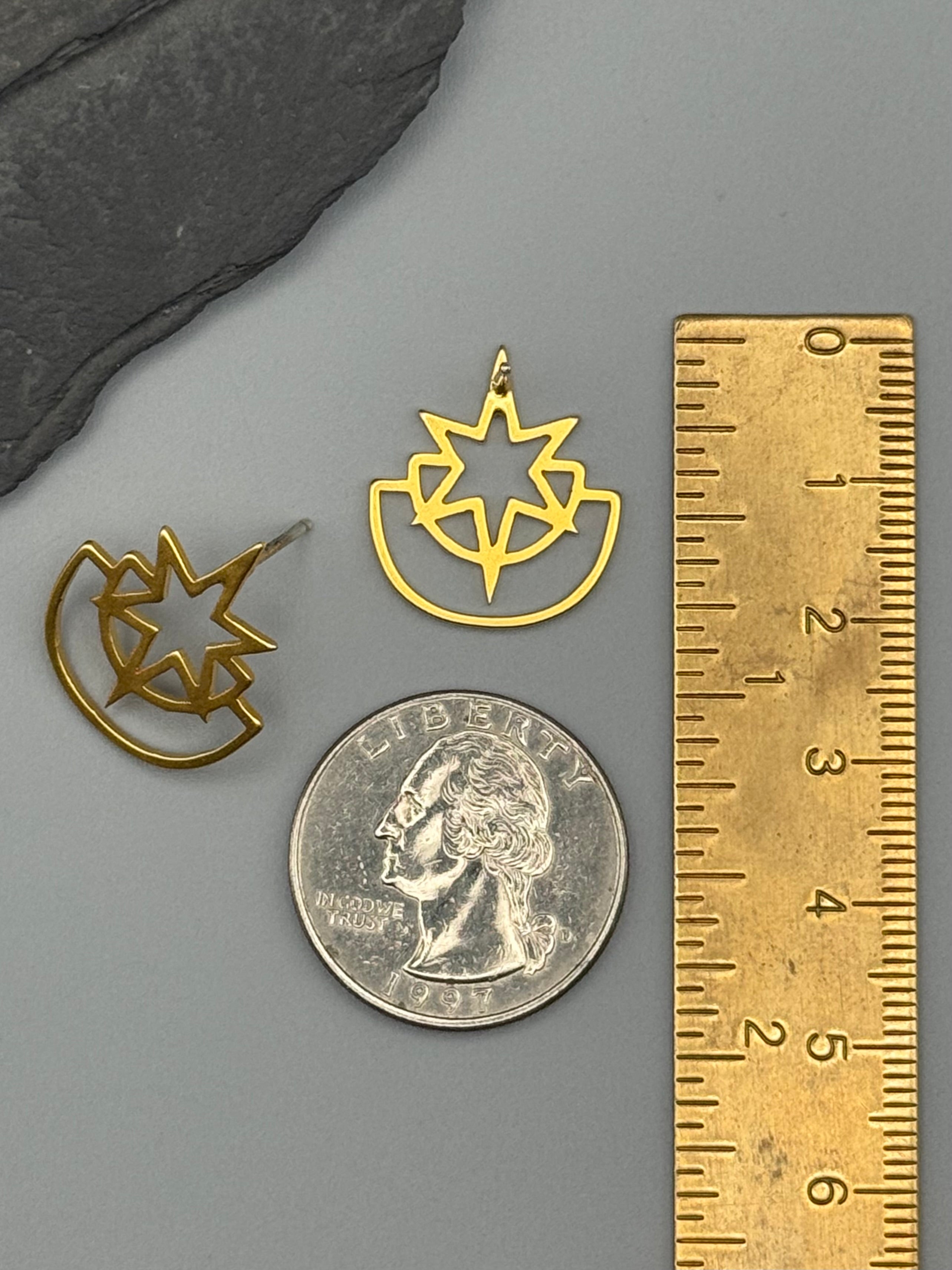 •STAR• gold stud earrings