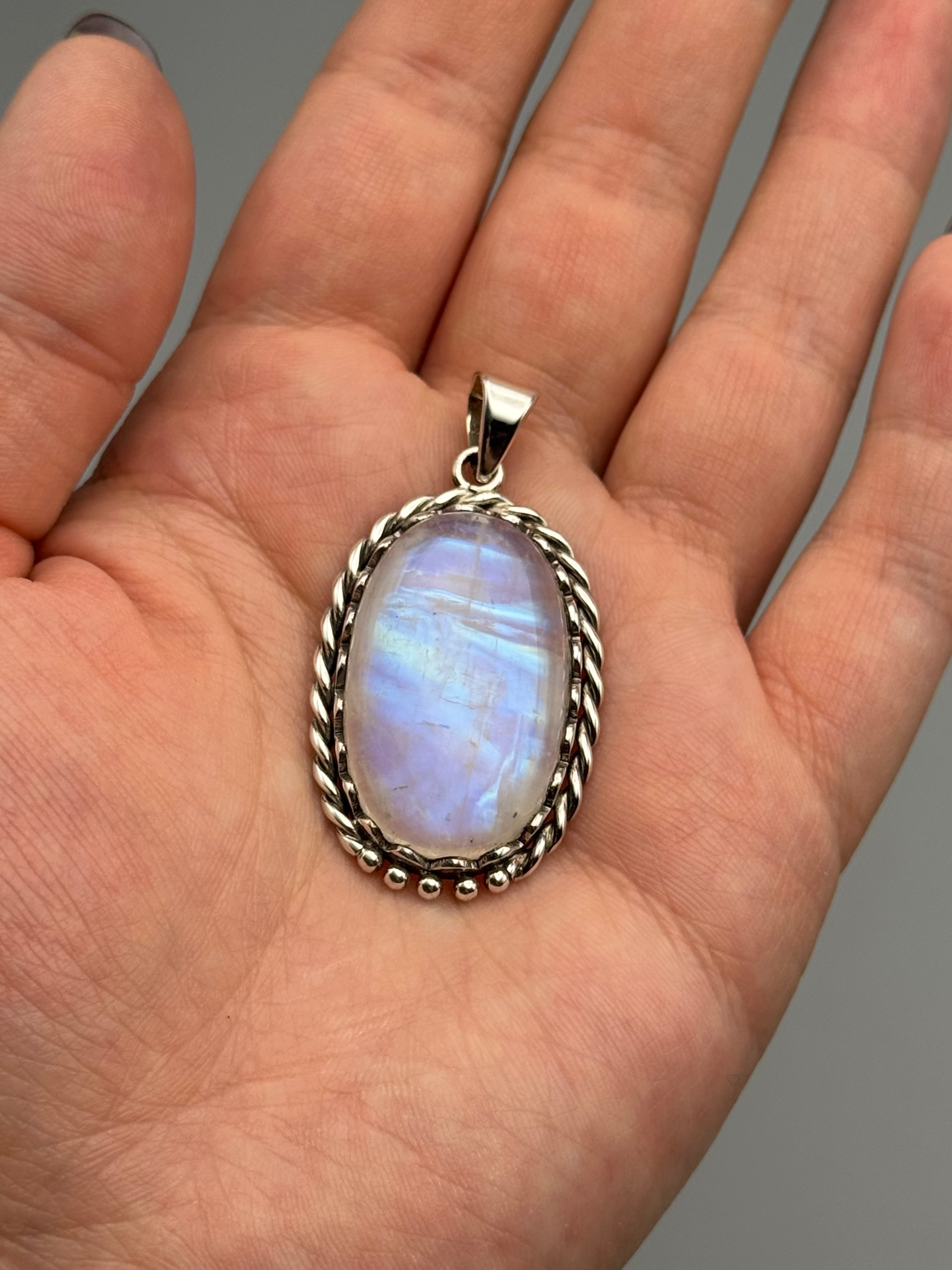 •RAINBOW MOONSTONE LARGE OVAL - CUERDA• sterling silver pendant