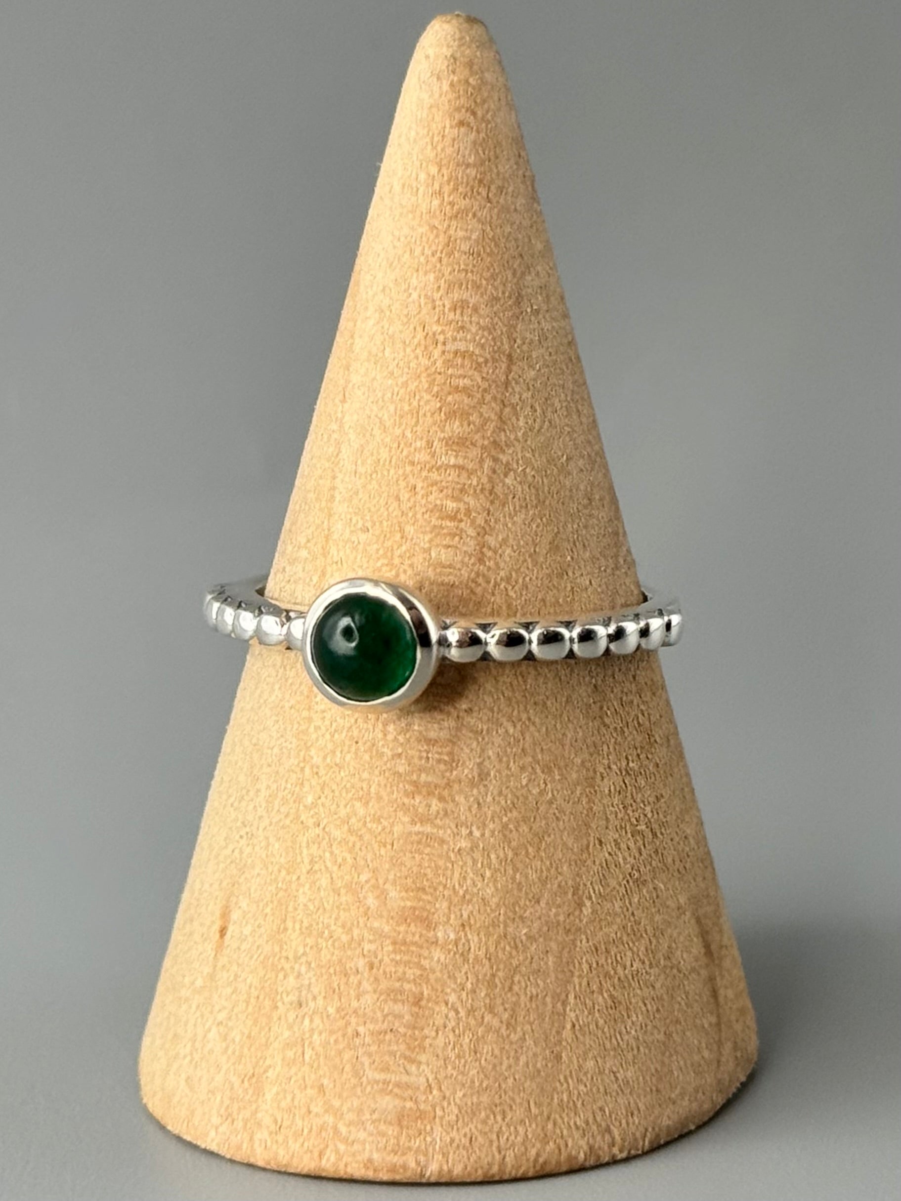 •EMERALD - DITSY• sterling silver ring (various sizes)