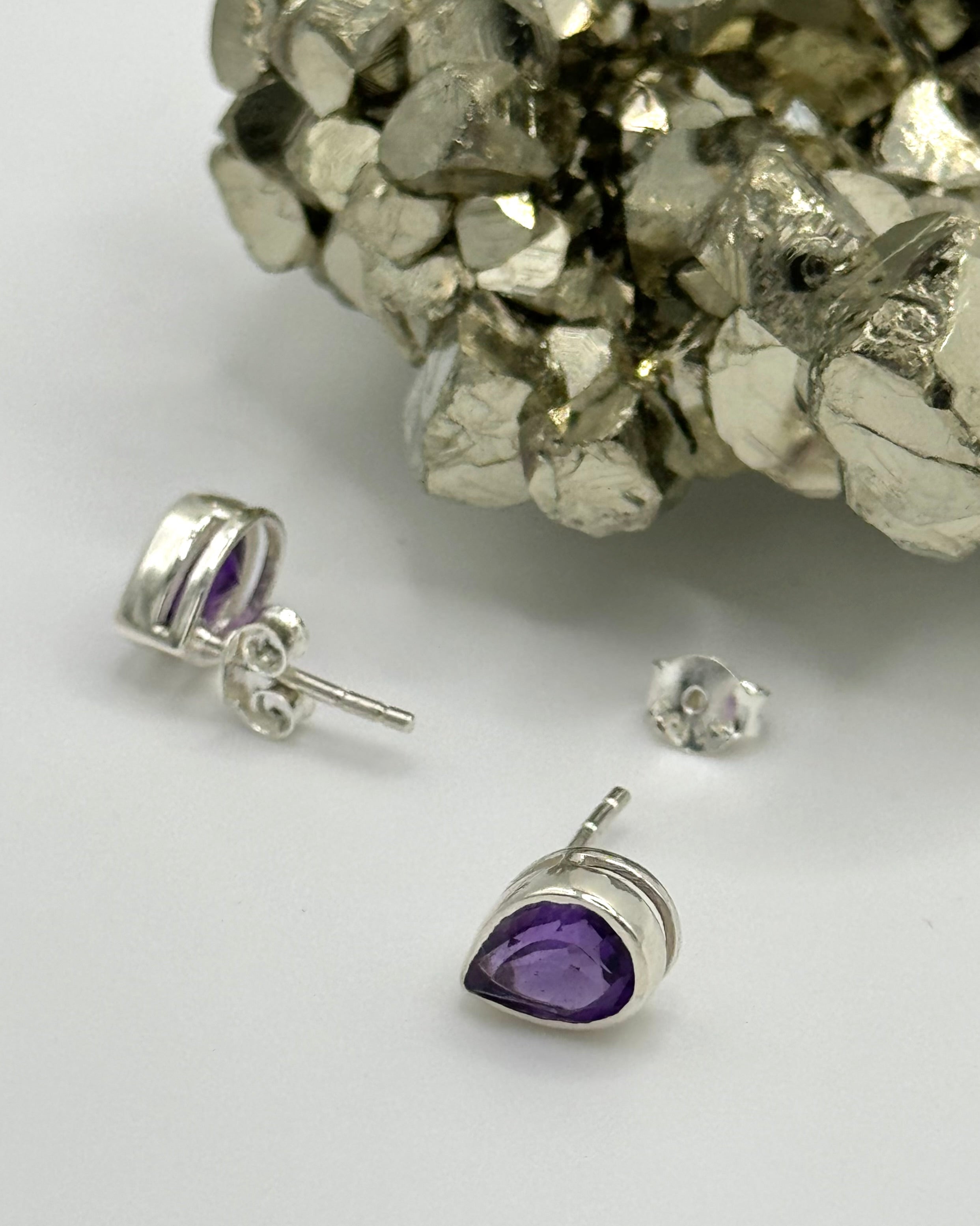 •FACETED AMETHYST - LIL' TEARDROP• silver bezel set stud earrings