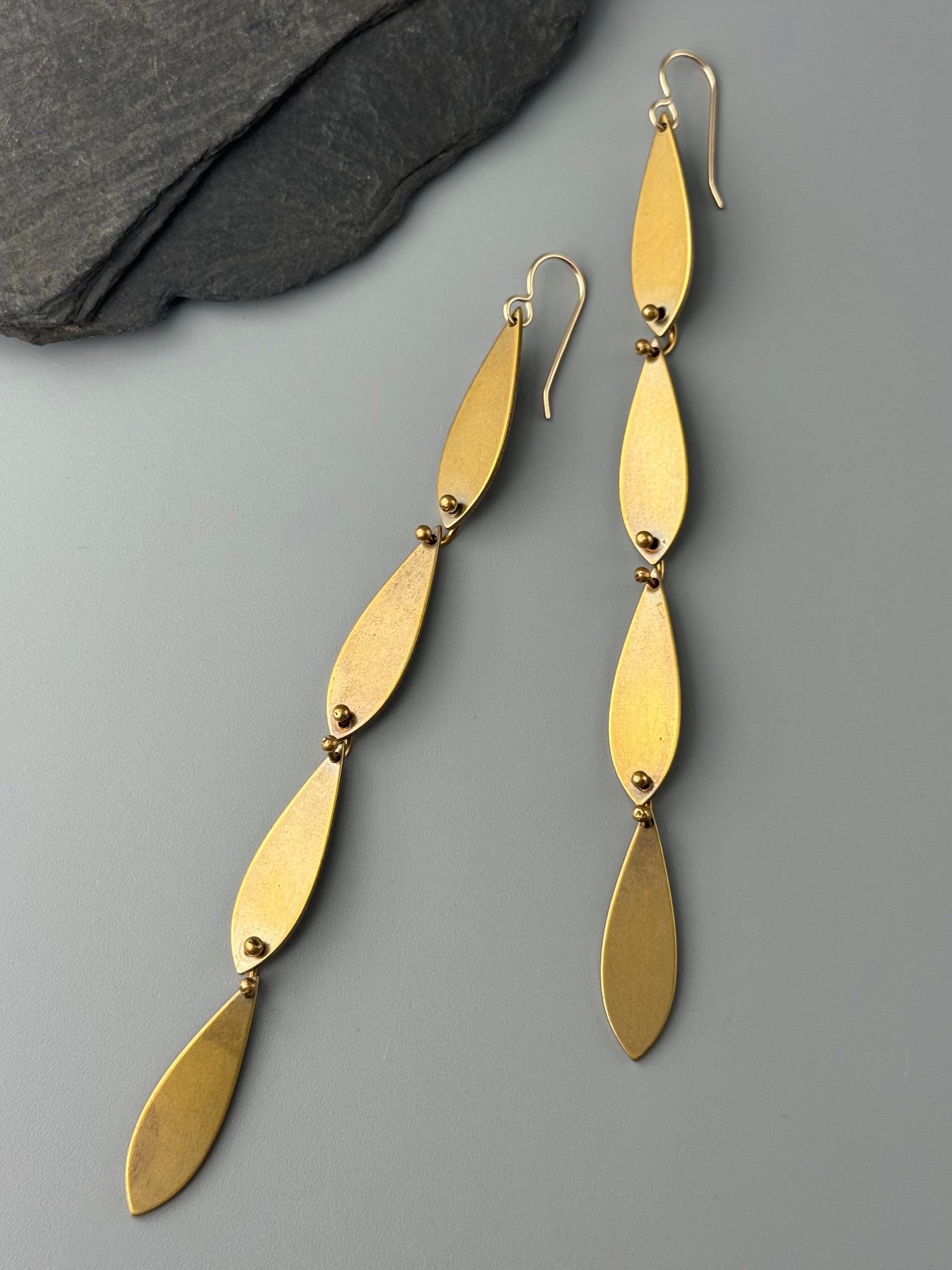 •DUSTER• gold dangle earrings