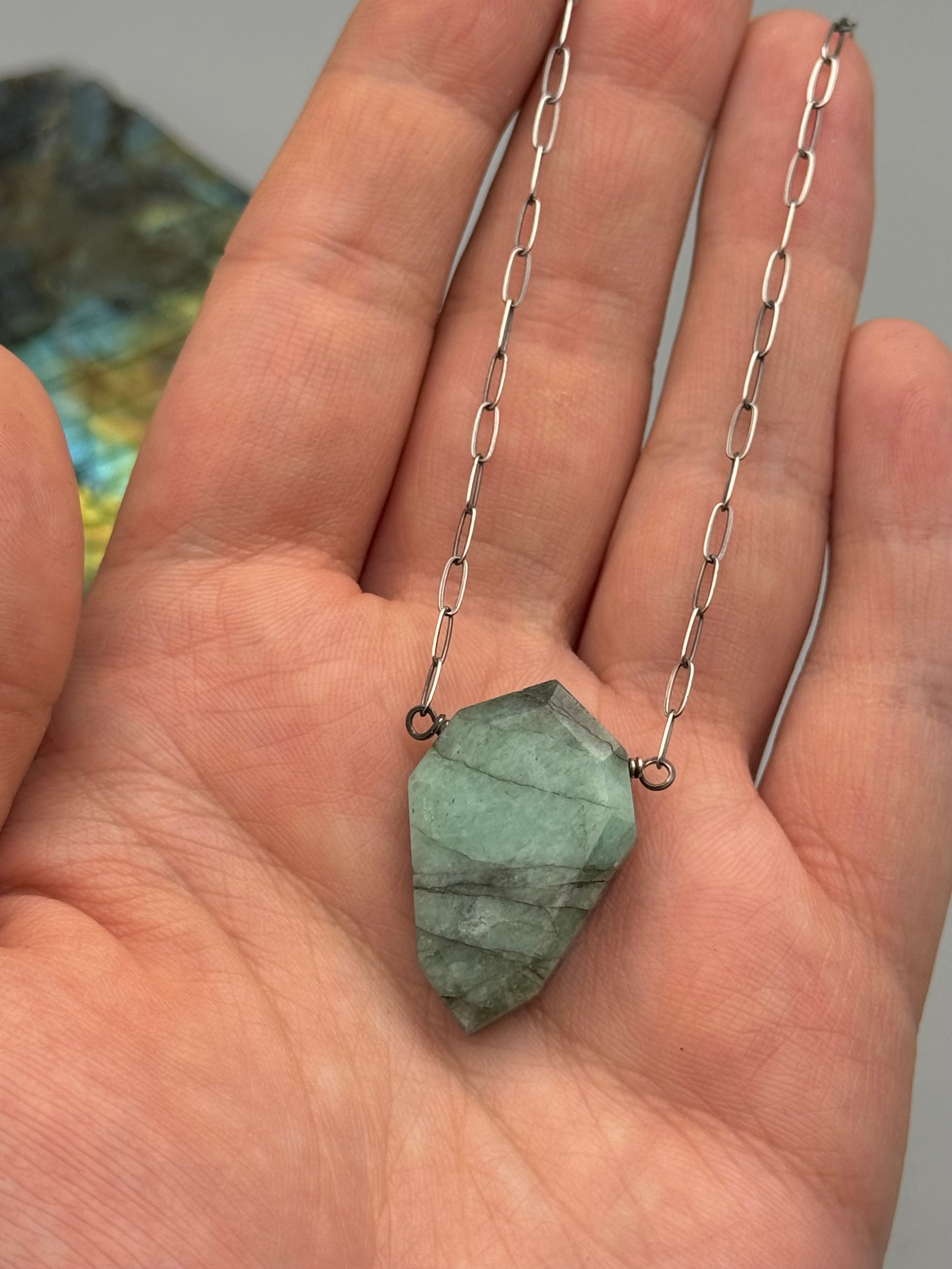 •AEON• emerald petal + silver necklace (18"-20" long)