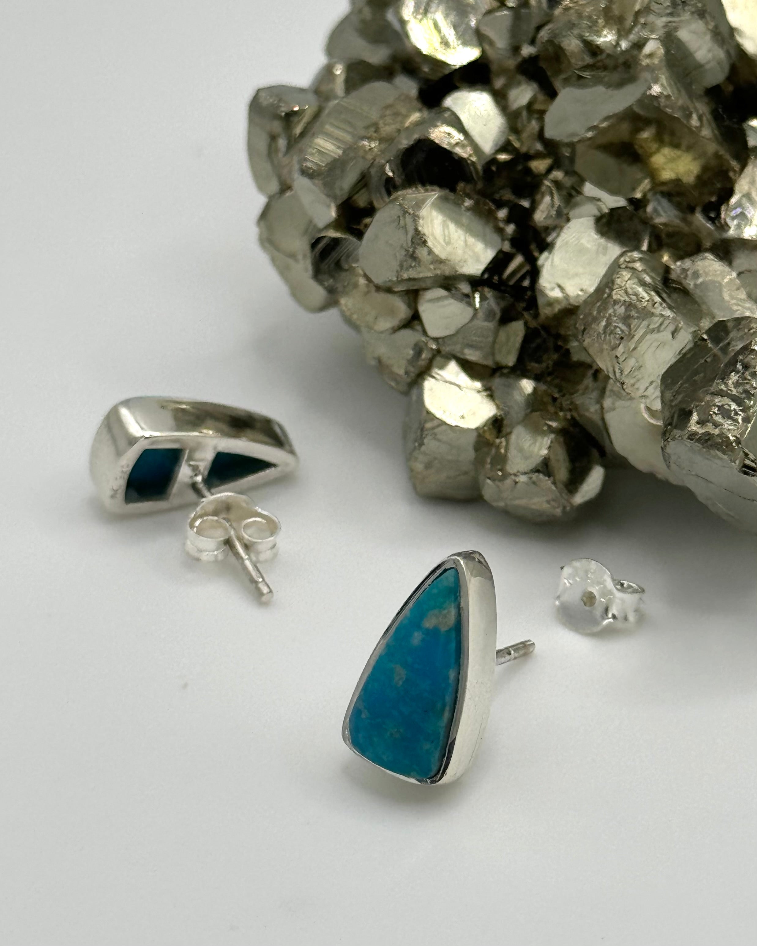 •TURQUOISE - FANG• silver bezel set stud earrings