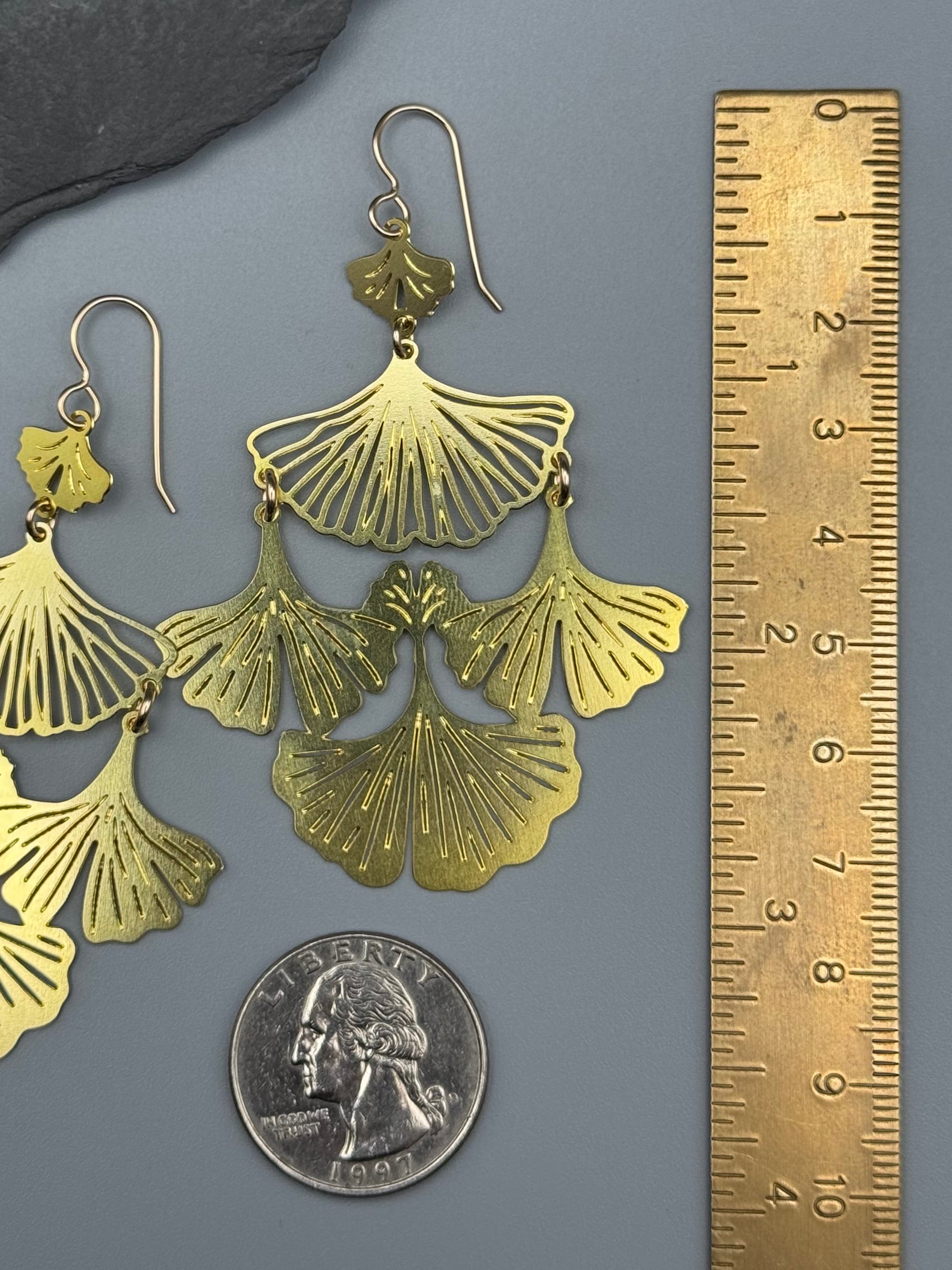 •10 GINKGO• gold dangle earrings